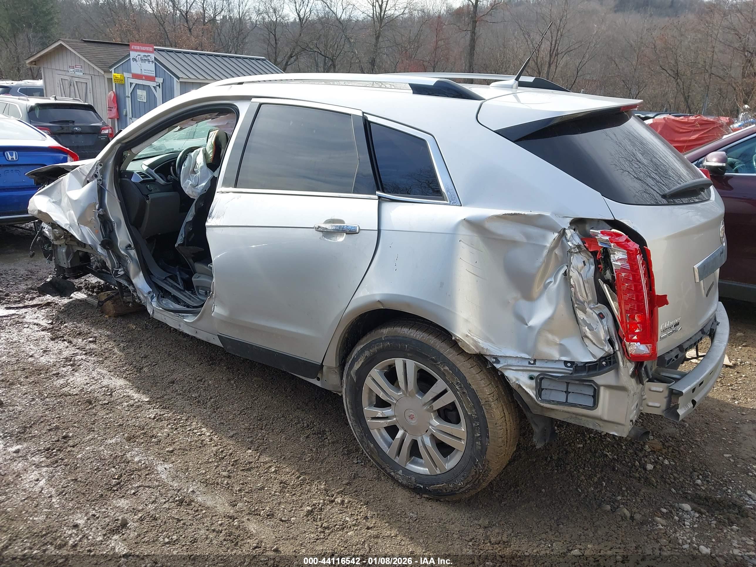 CADILLAC SRX image 3