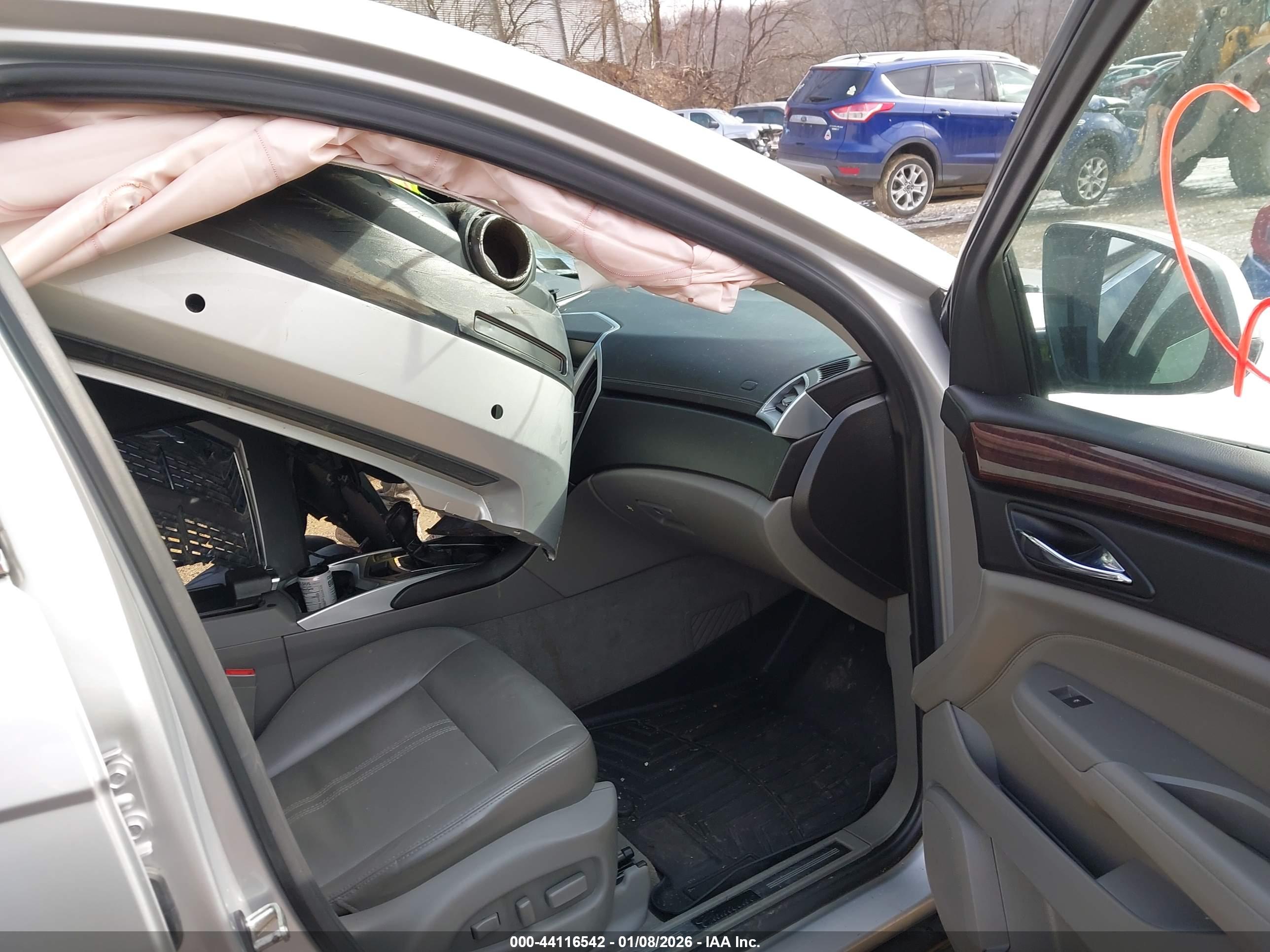 CADILLAC SRX image 5