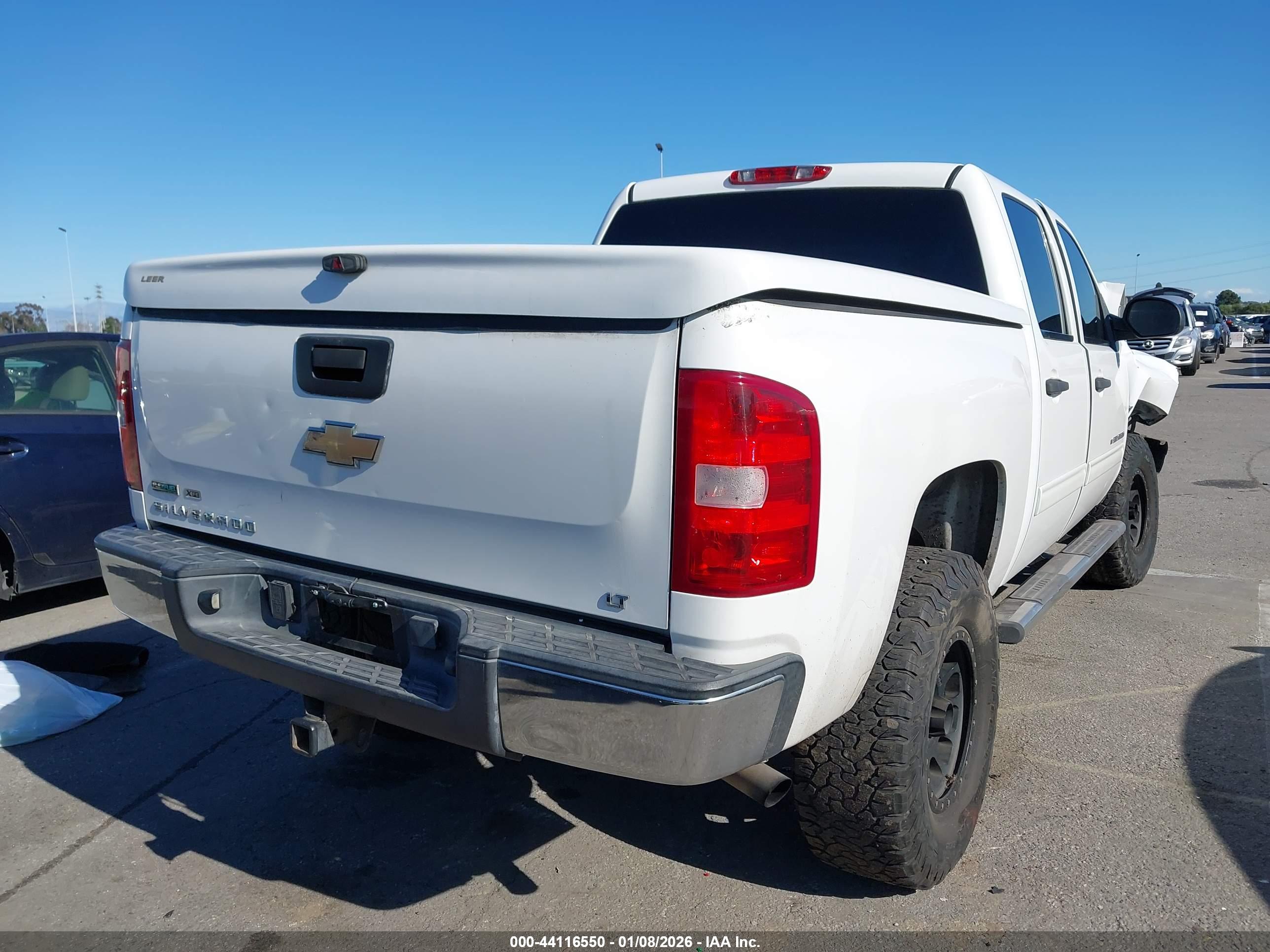 CHEVROLET SILVERADO image 4