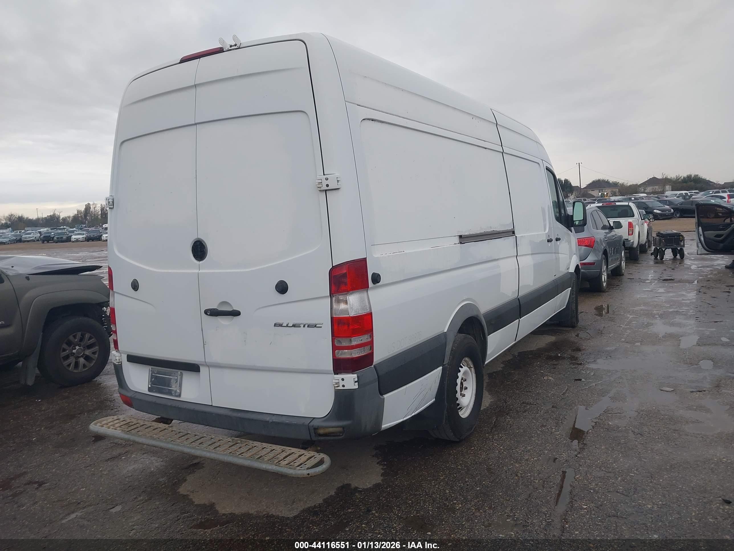 MERCEDES-BENZ SPRINTER image 4