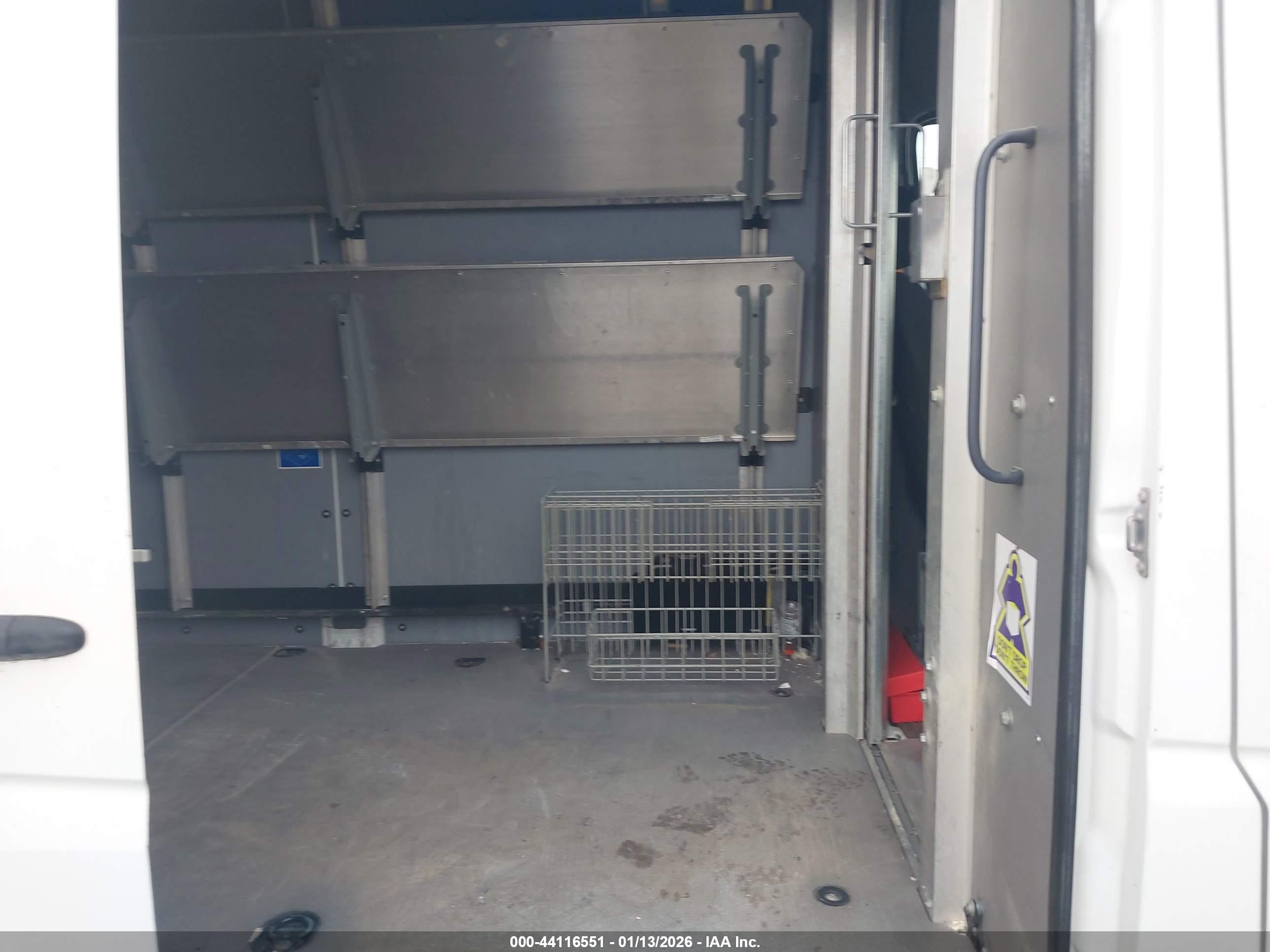 MERCEDES-BENZ SPRINTER image 8