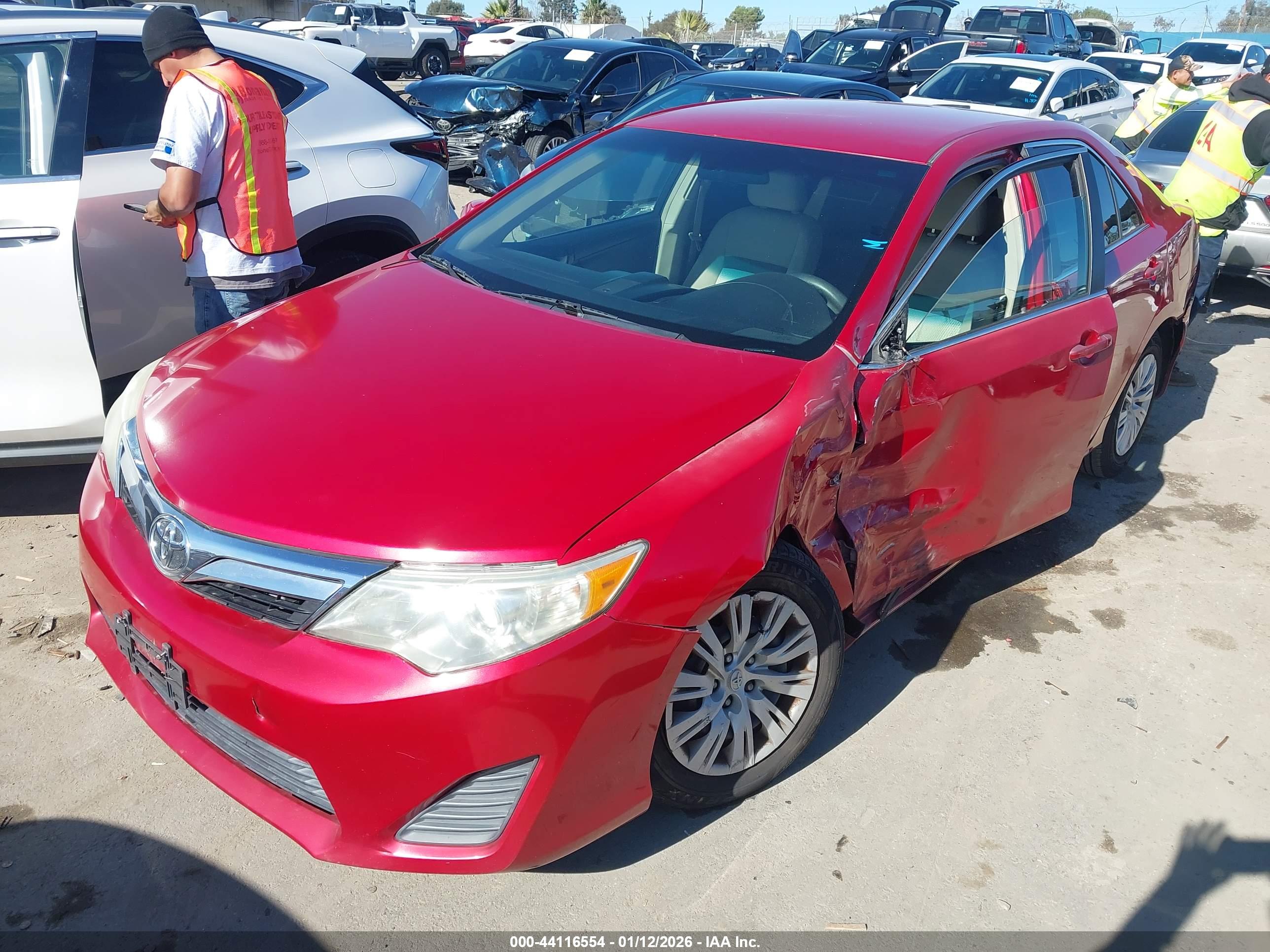 TOYOTA CAMRY image 2