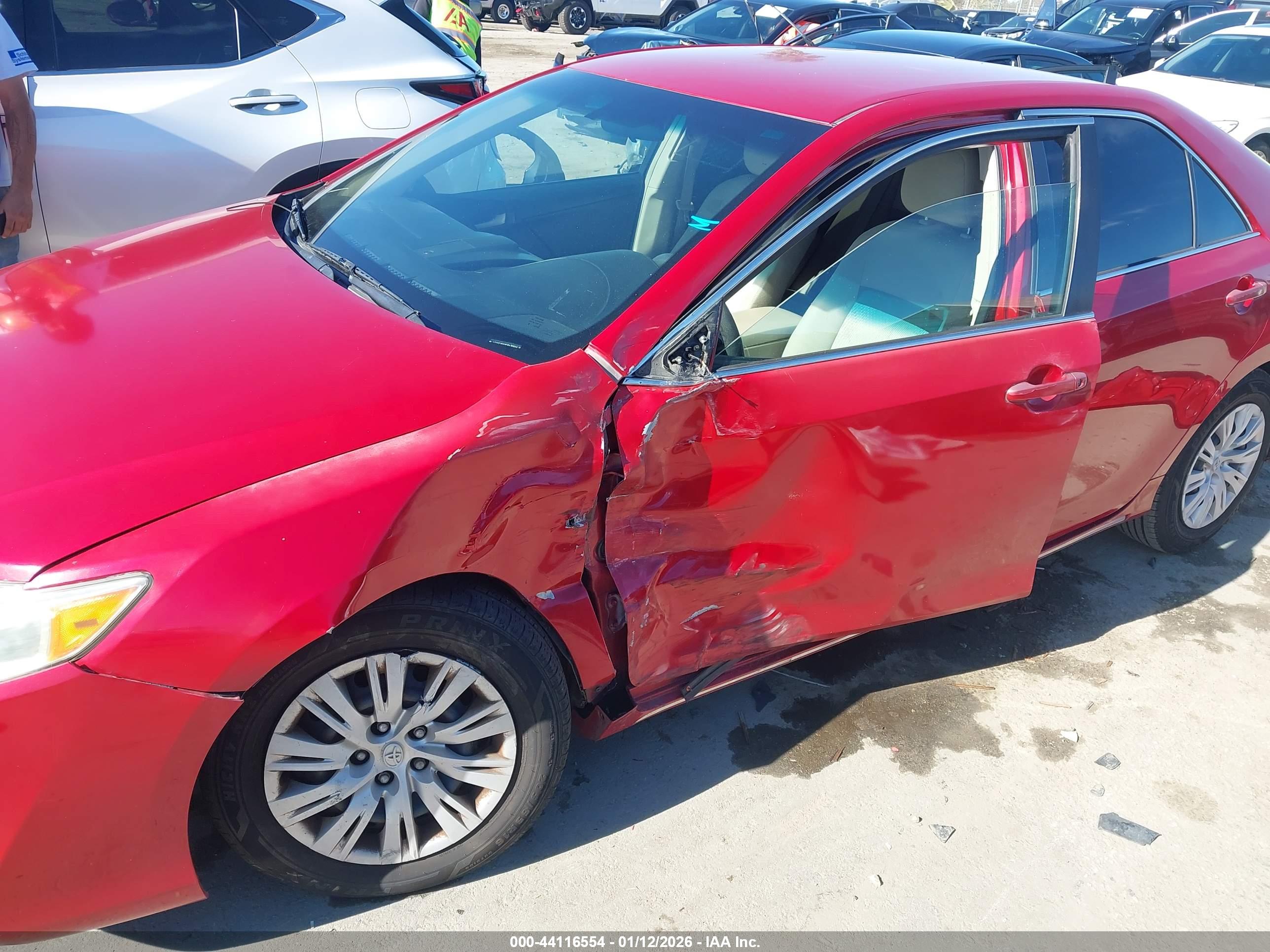 TOYOTA CAMRY image 6