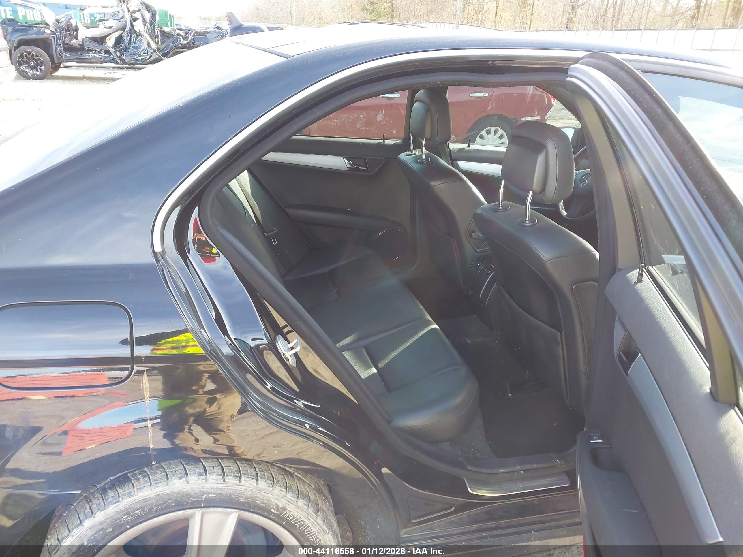 MERCEDES-BENZ C image 8