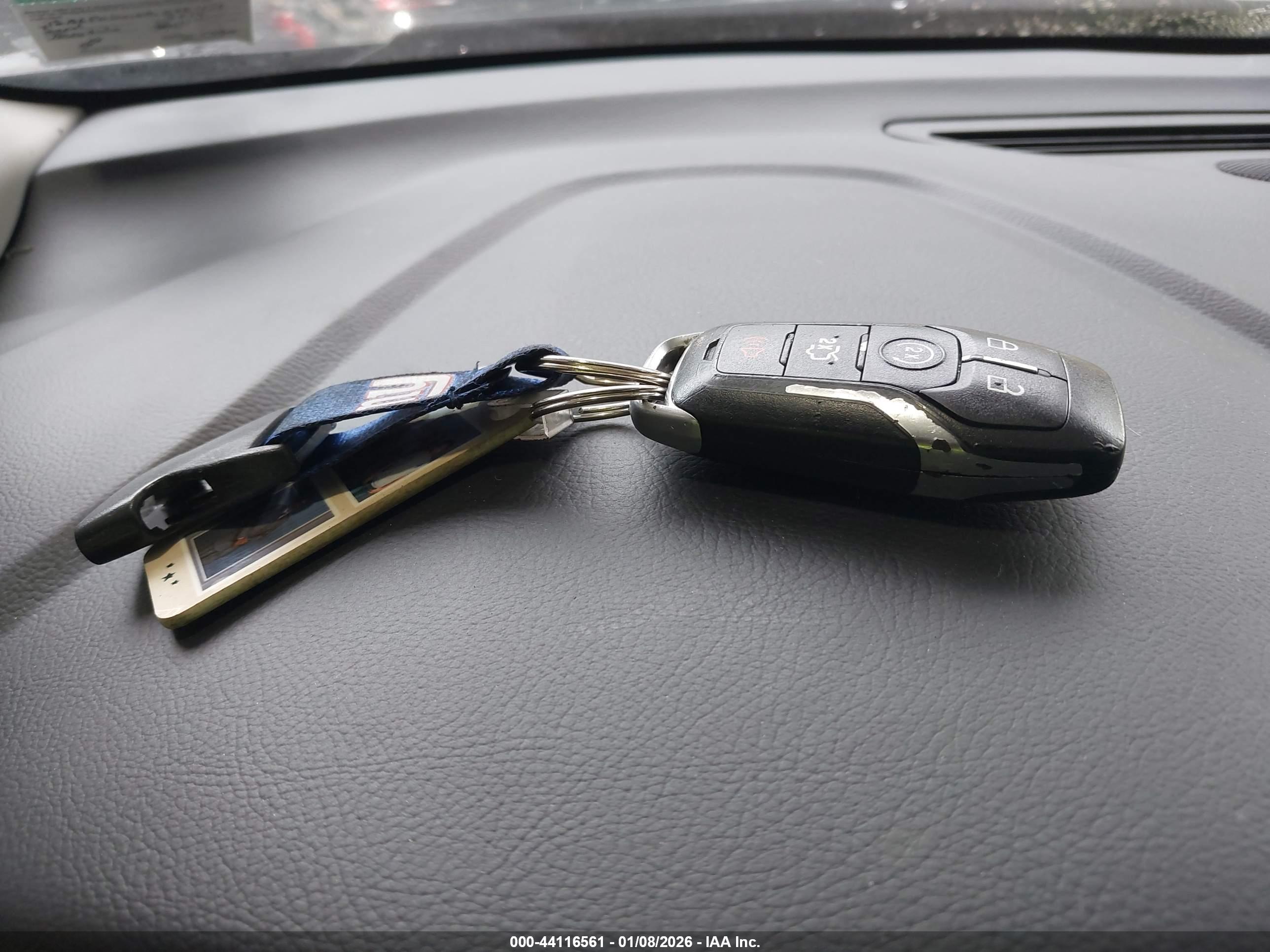 FORD FUSION image 11