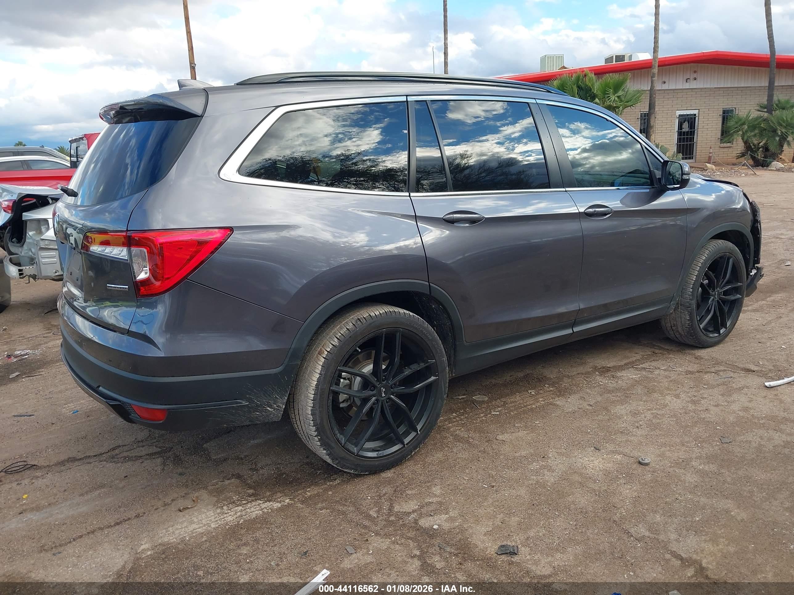HONDA PILOT image 4