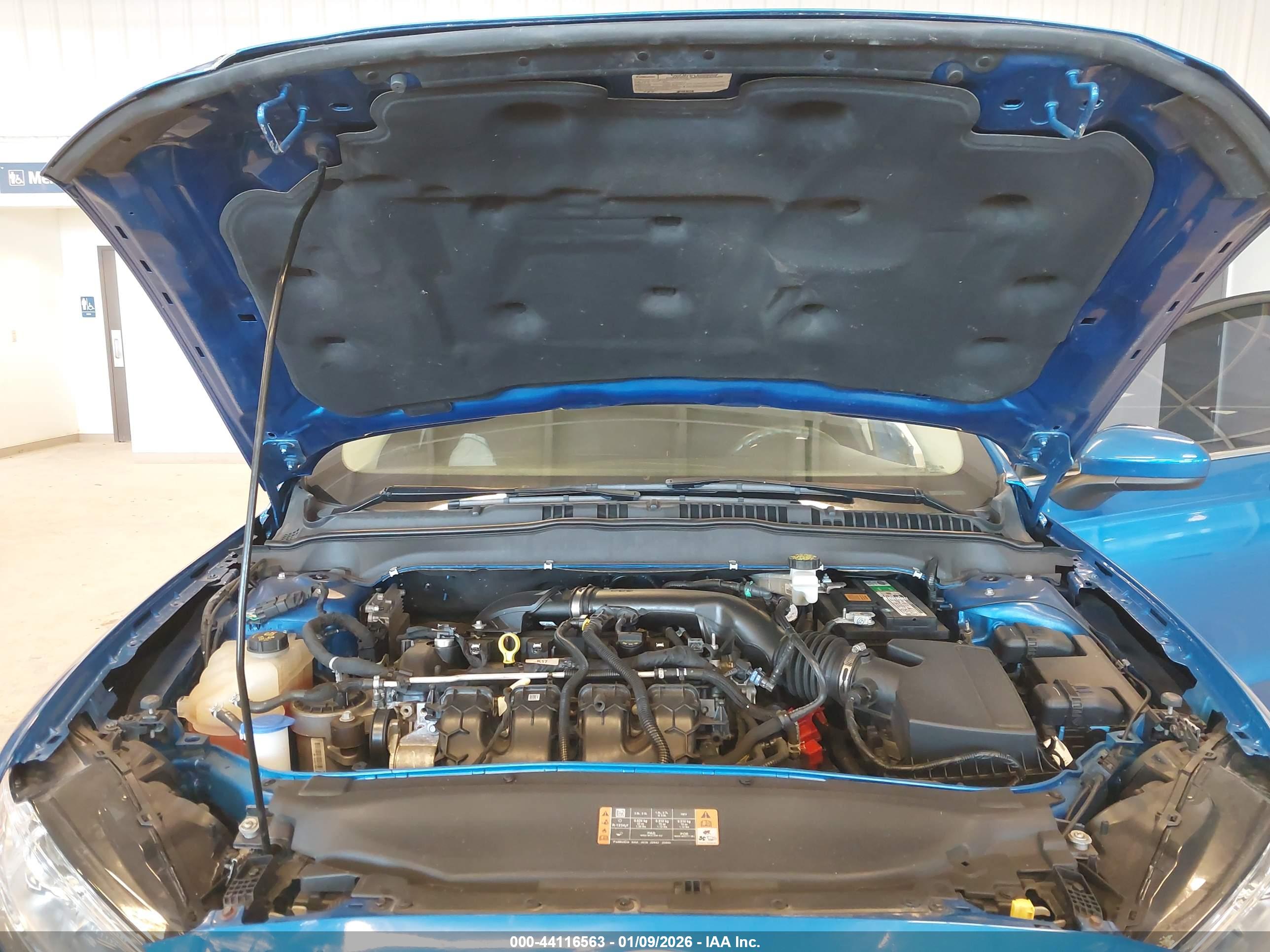 FORD FUSION image 10