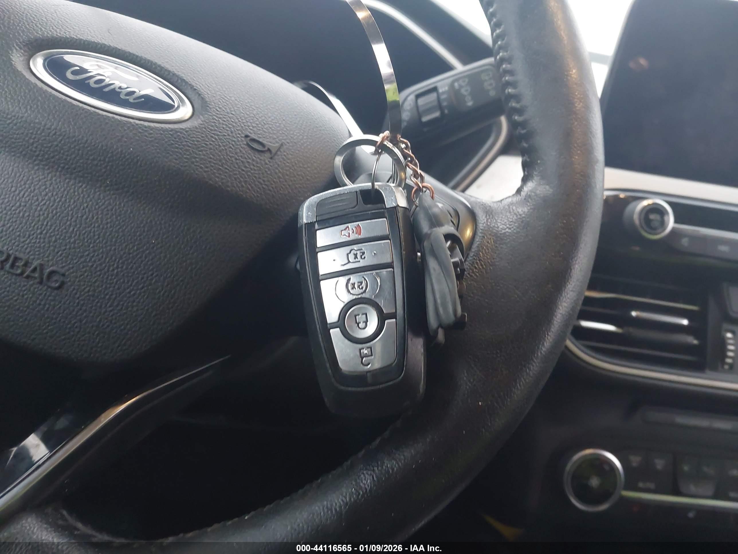 FORD ESCAPE image 11