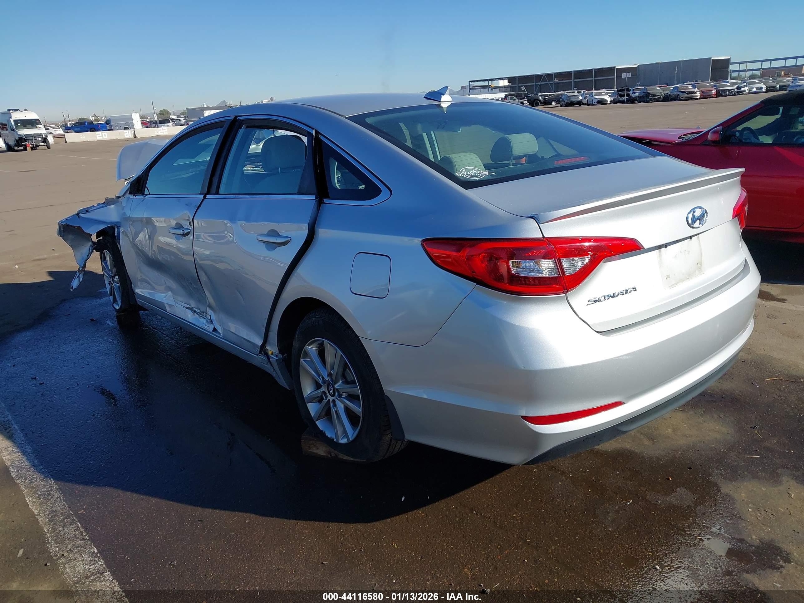 HYUNDAI SONATA image 3