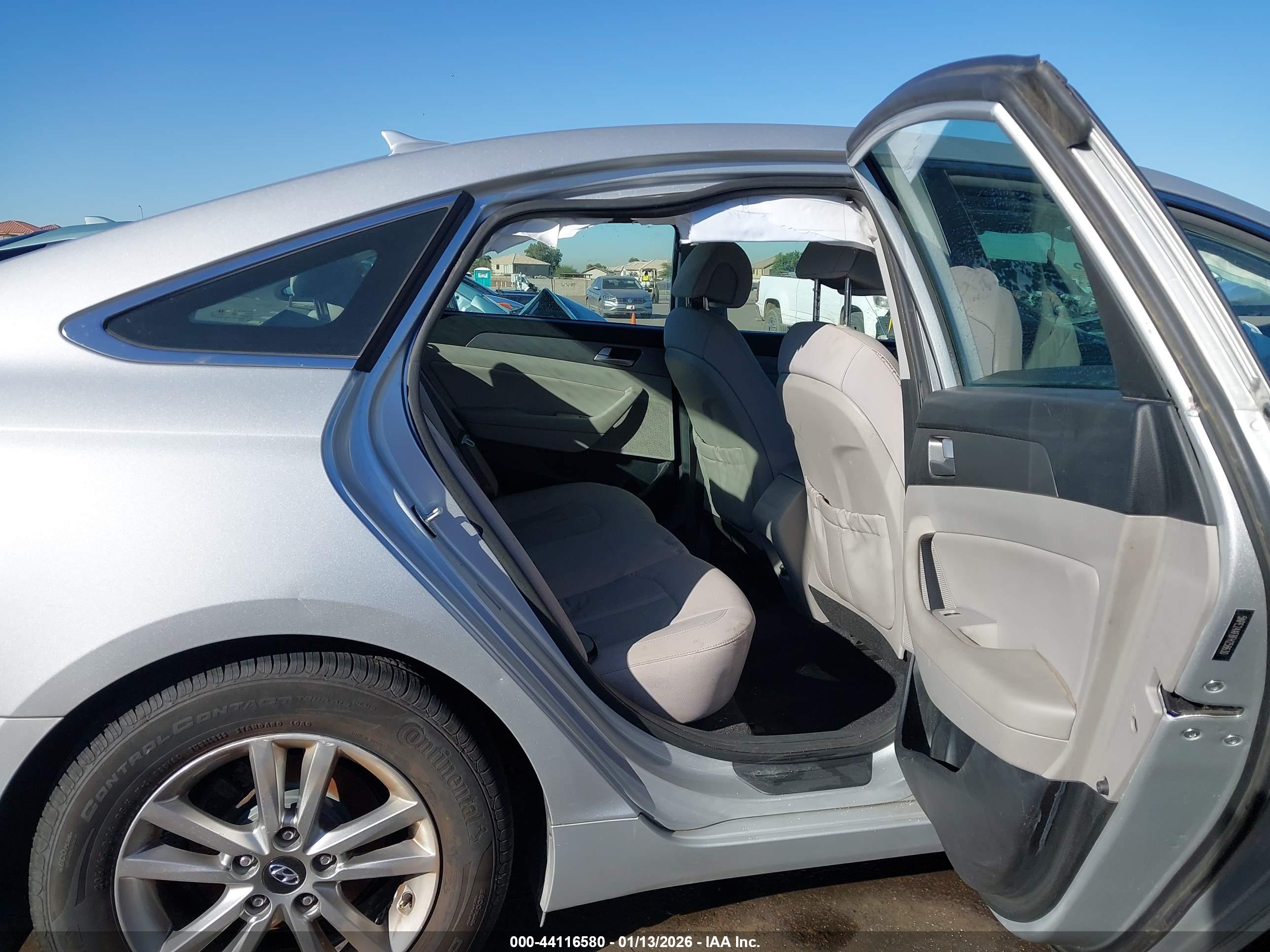 HYUNDAI SONATA image 8