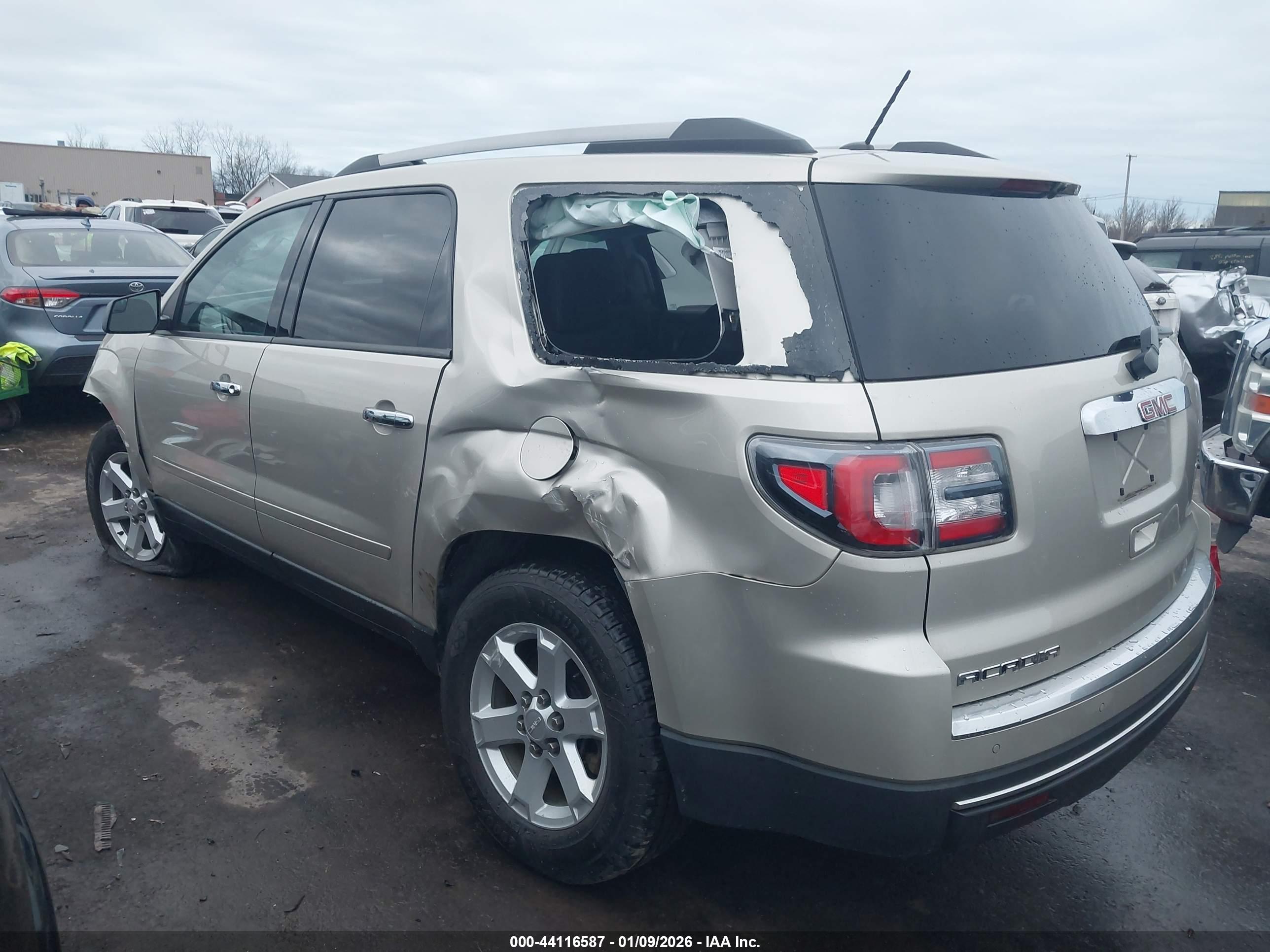 GMC ACADIA image 3