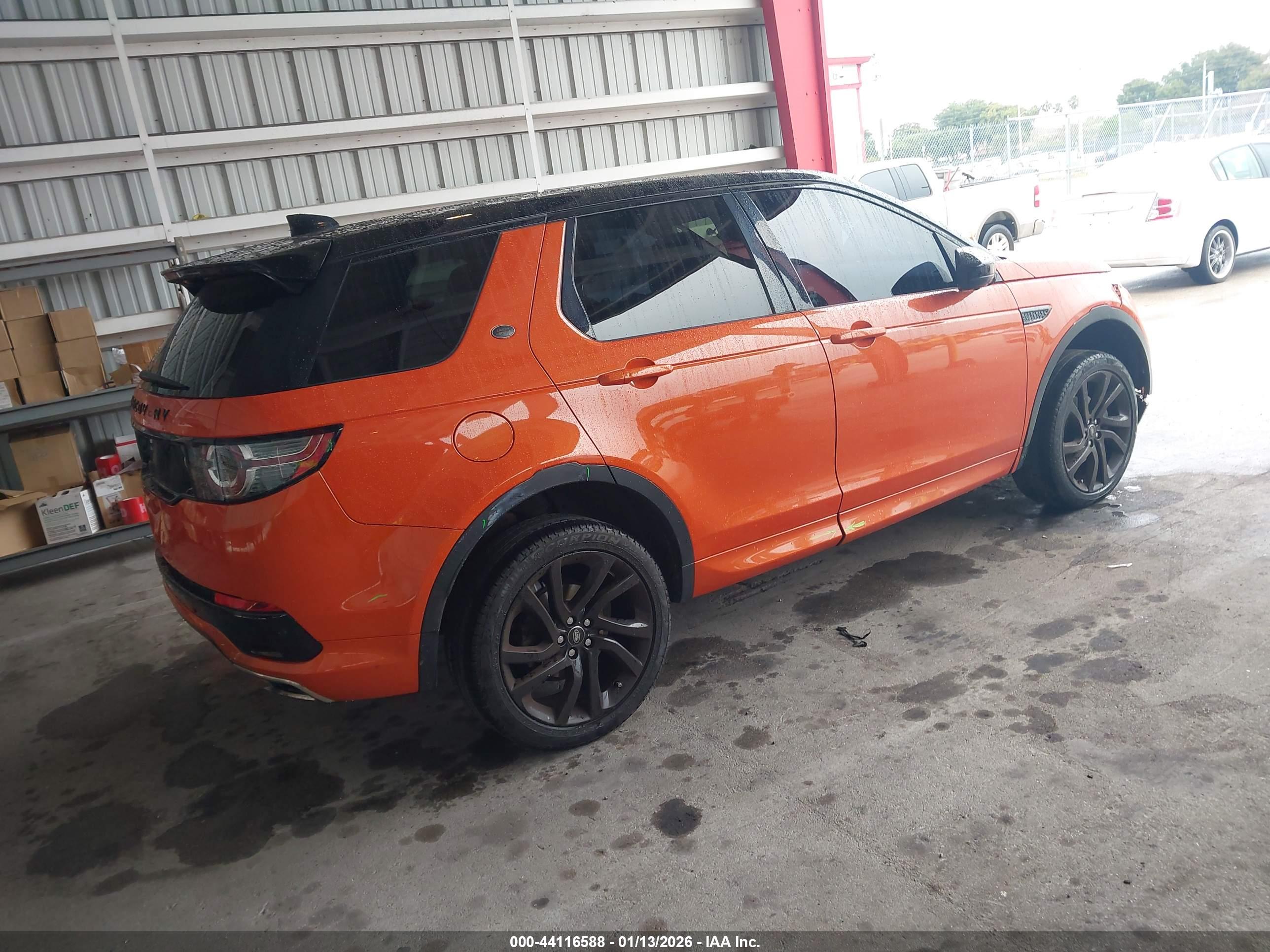 LAND ROVER image 4