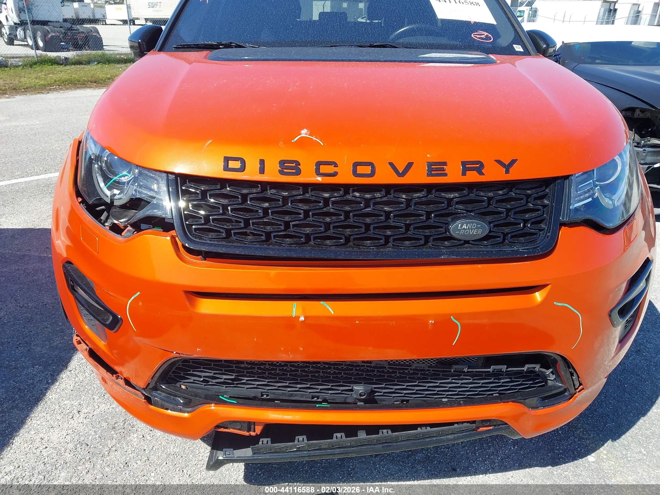 LAND ROVER image 6