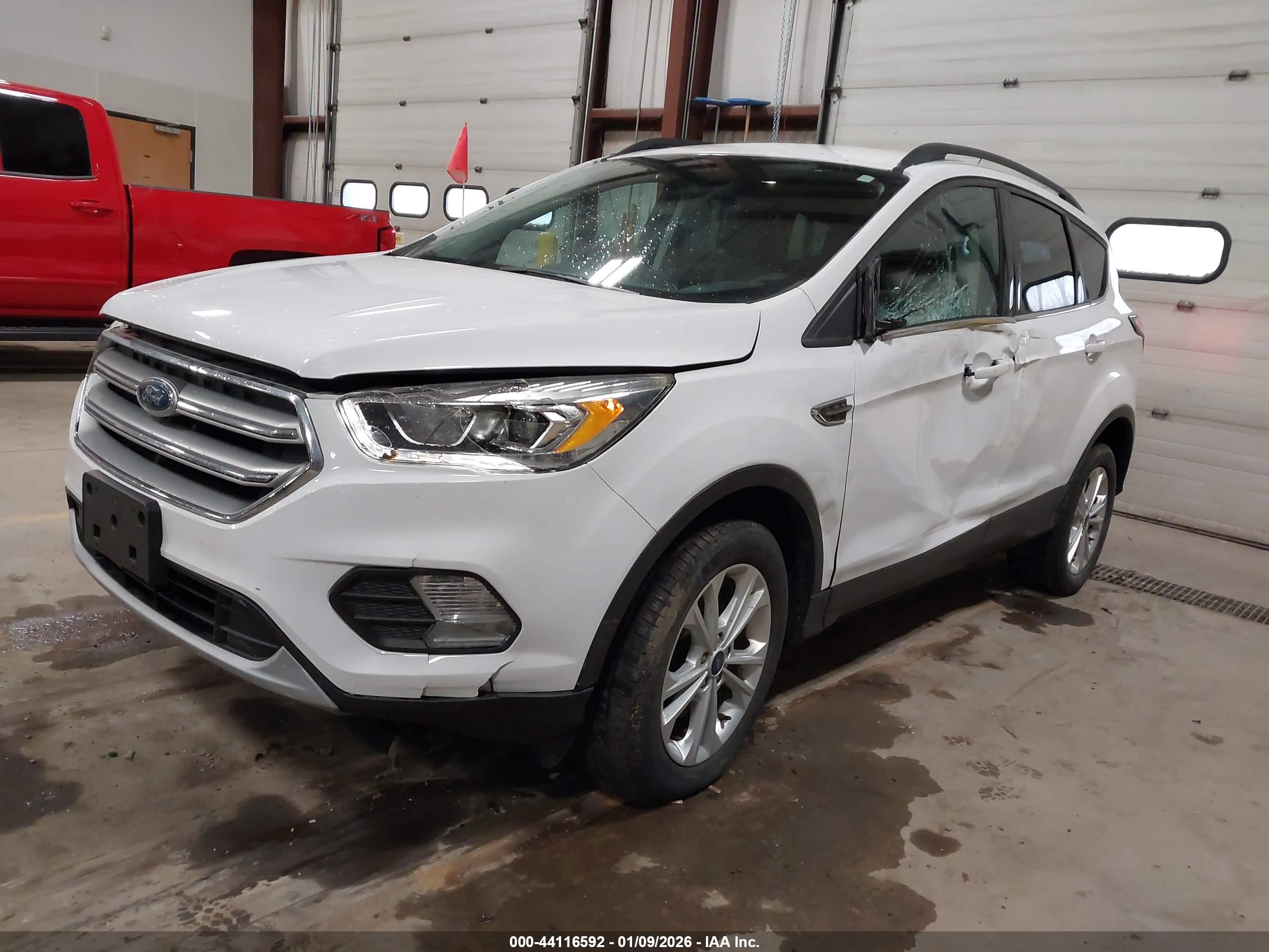 FORD ESCAPE image 2
