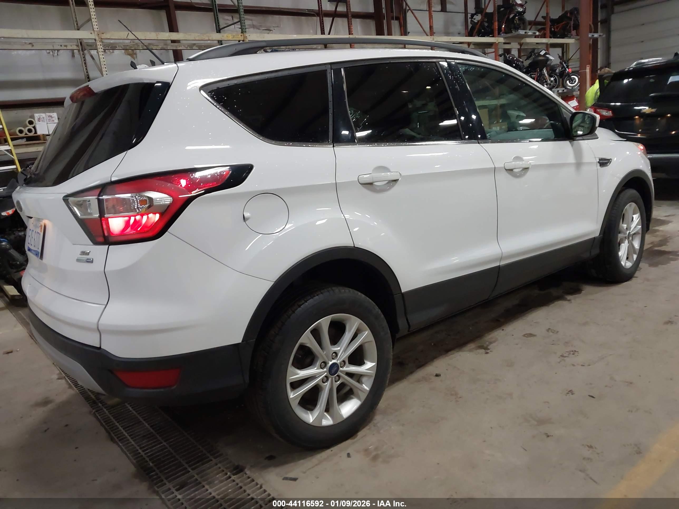 FORD ESCAPE image 4