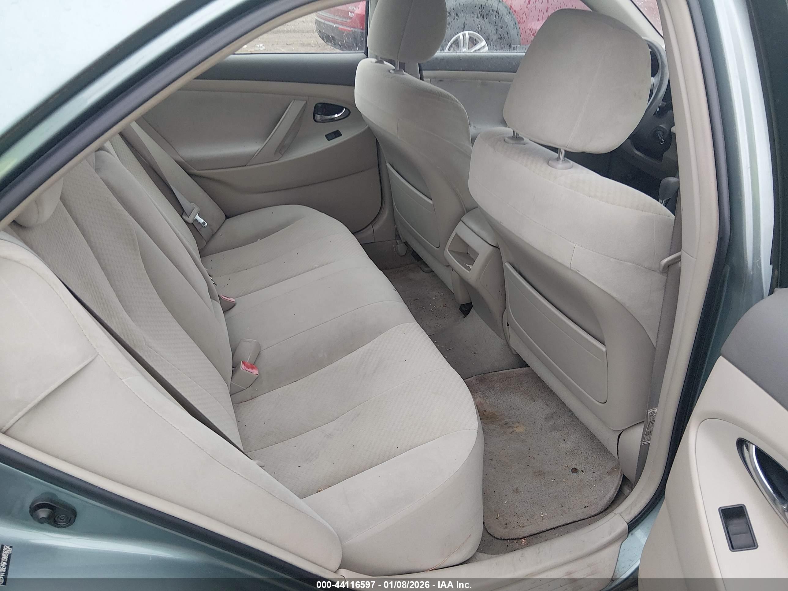 TOYOTA CAMRY image 8