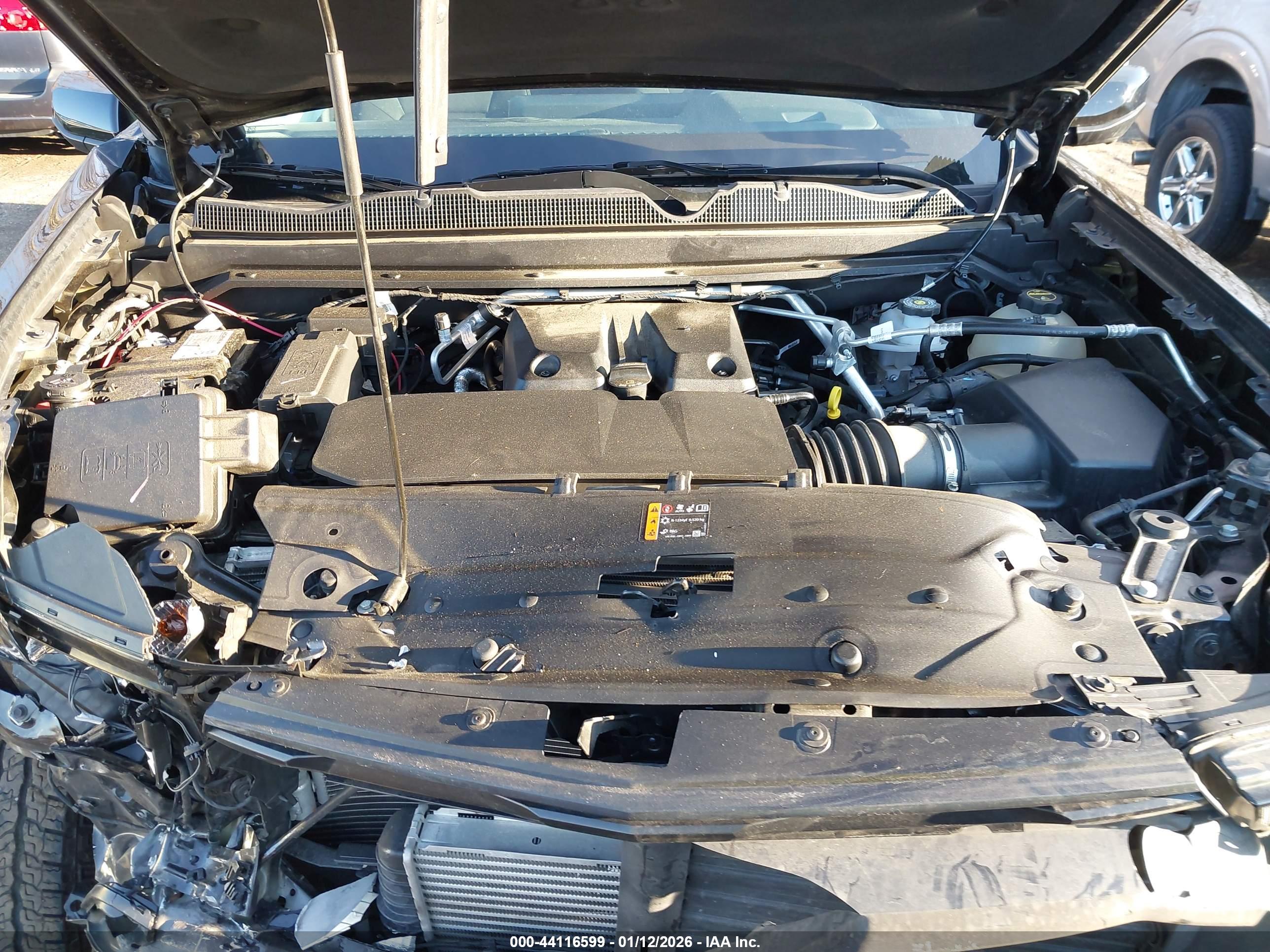 CHEVROLET COLORADO image 10