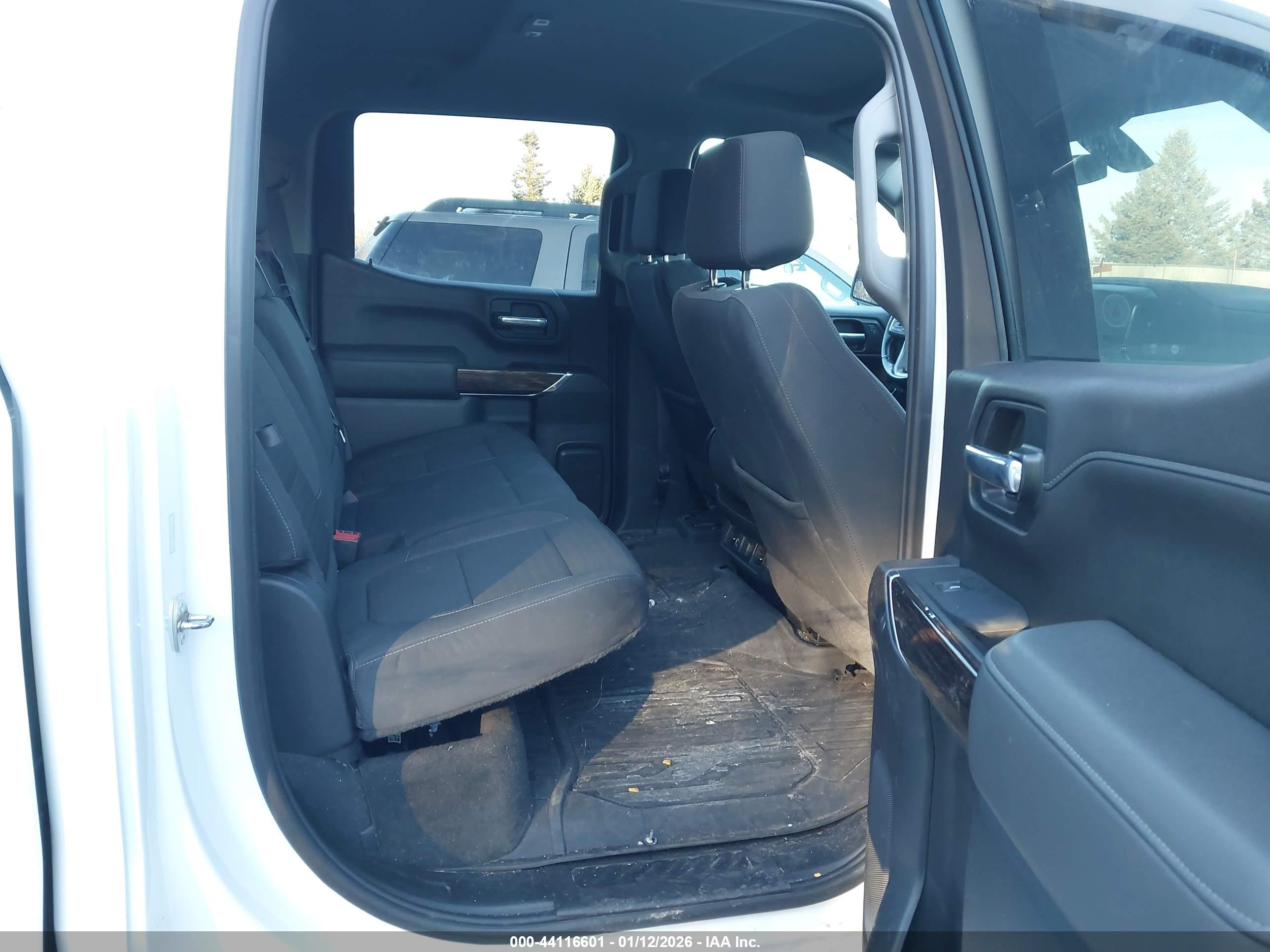 GMC SIERRA image 8