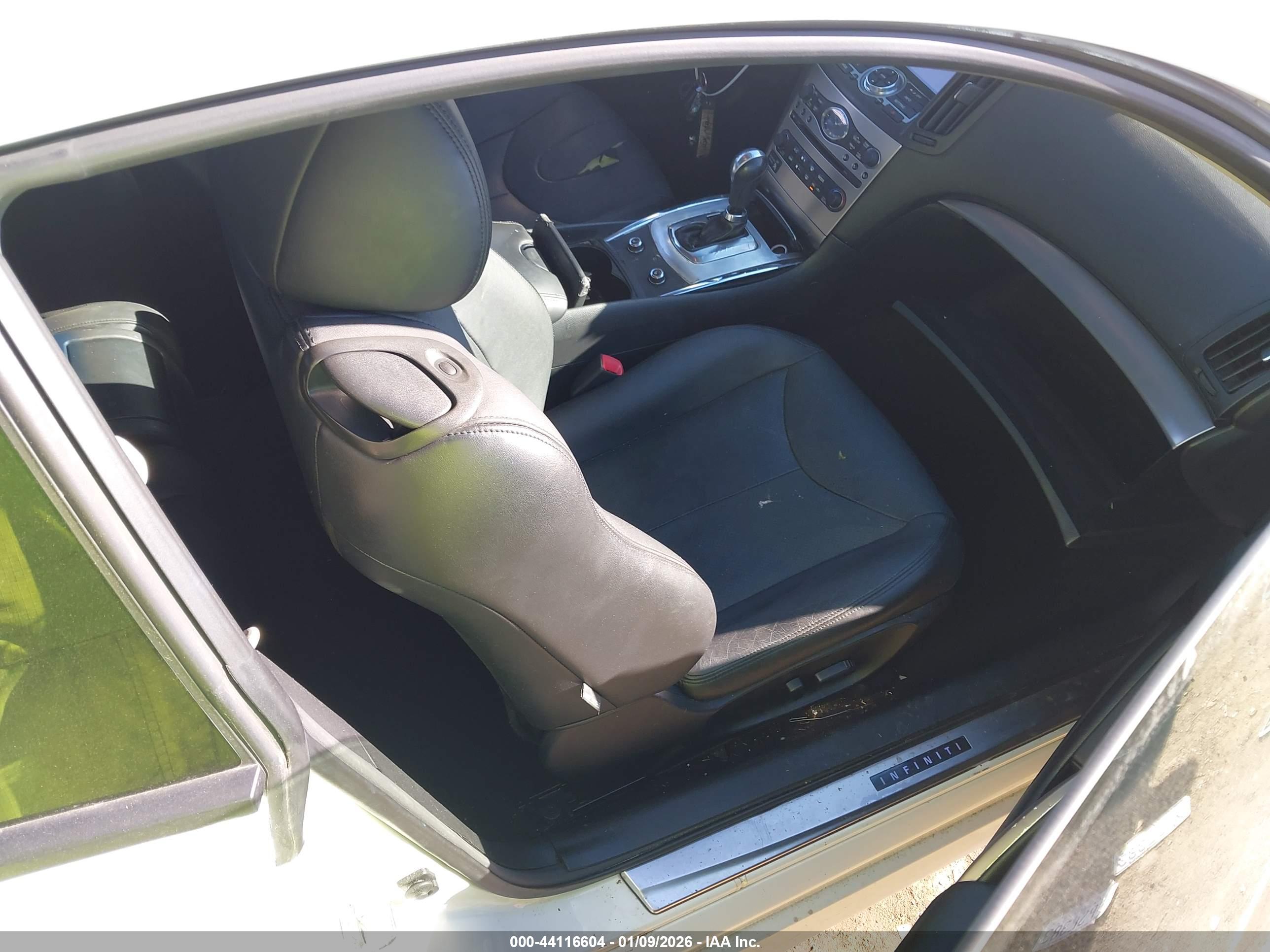 INFINITI G37 image 5