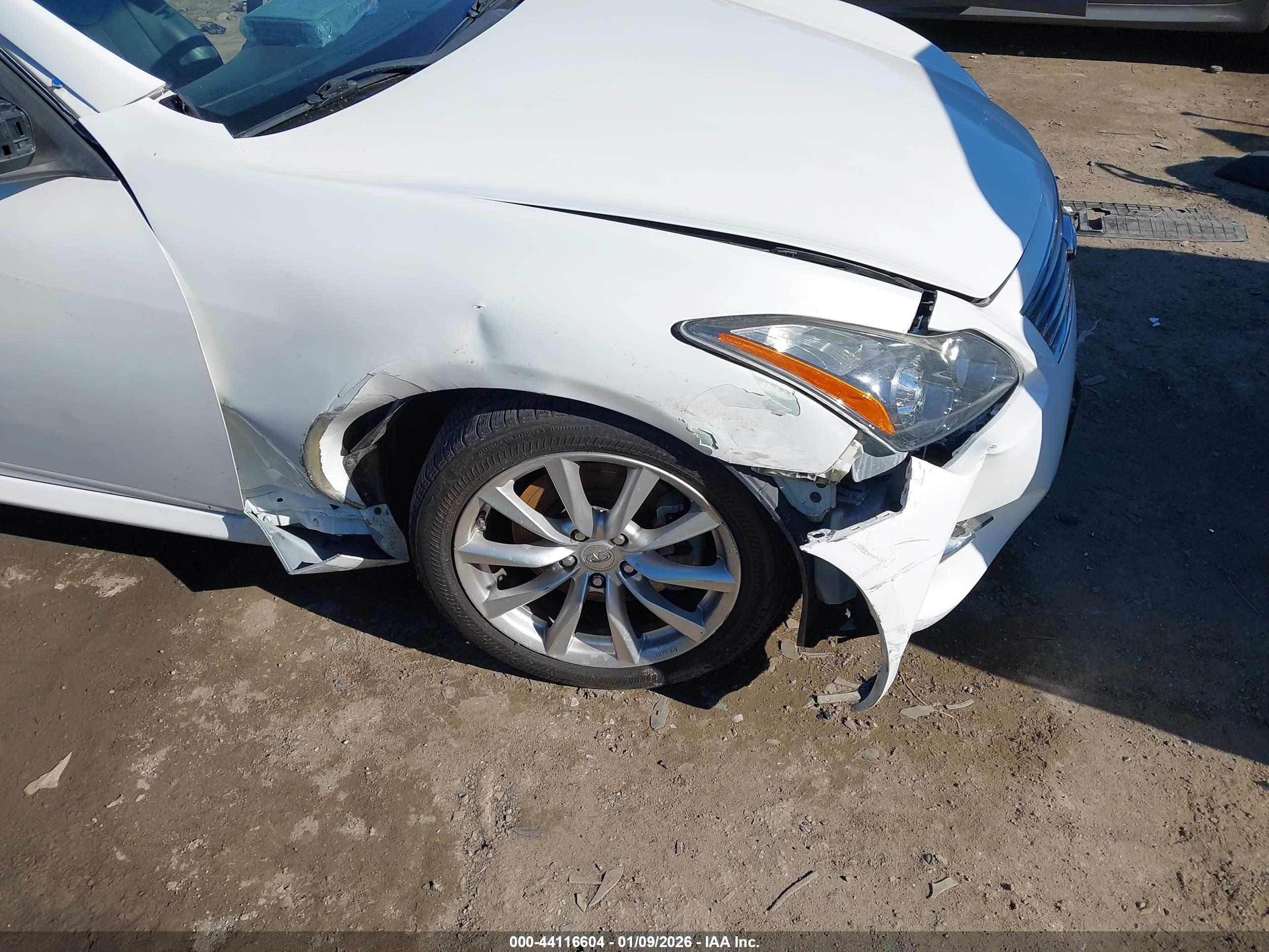 INFINITI G37 image 6
