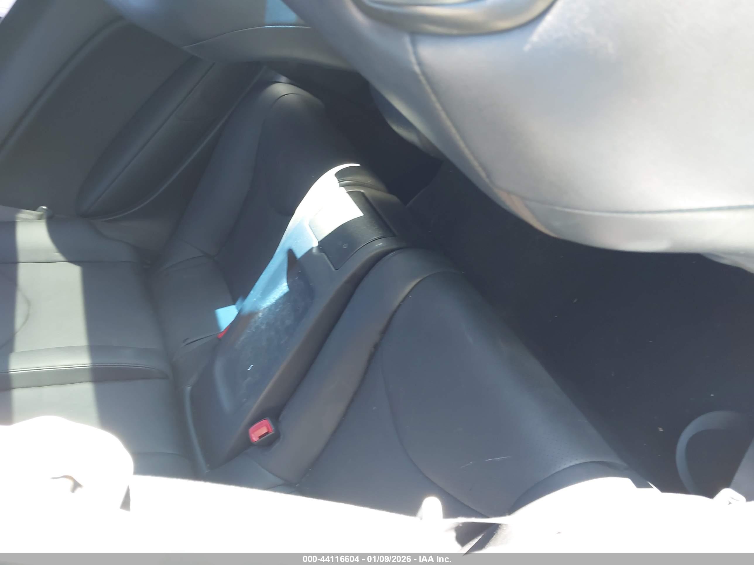 INFINITI G37 image 8