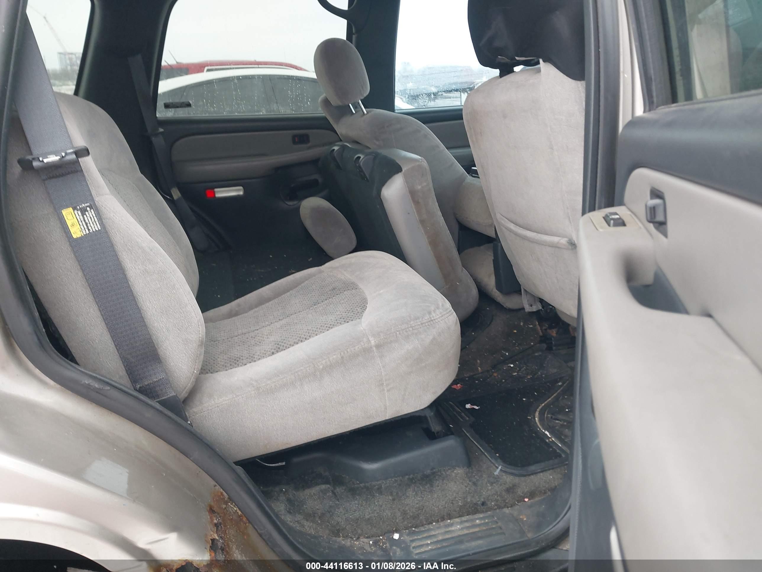 CHEVROLET TAHOE image 8