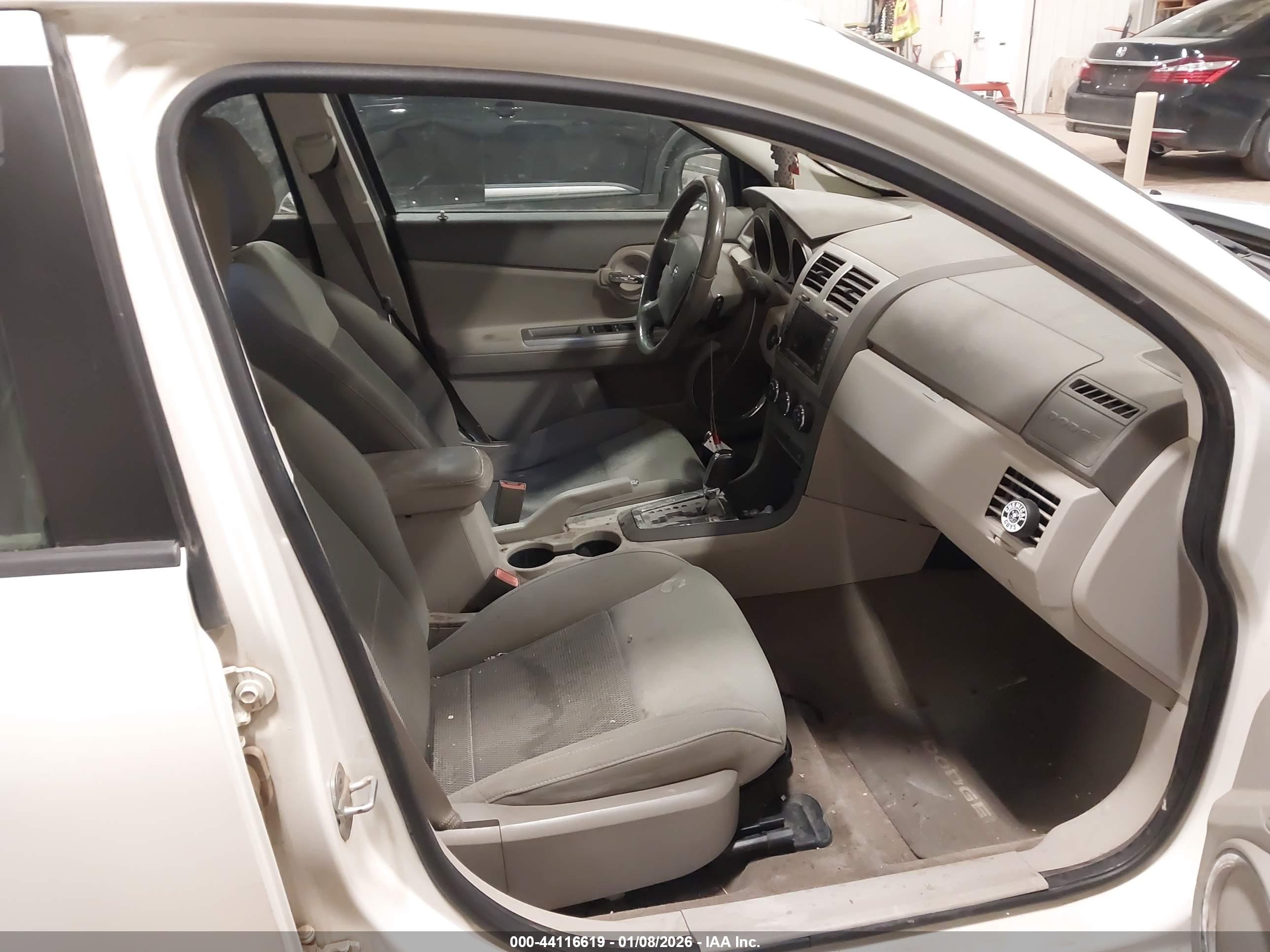 DODGE AVENGER image 5