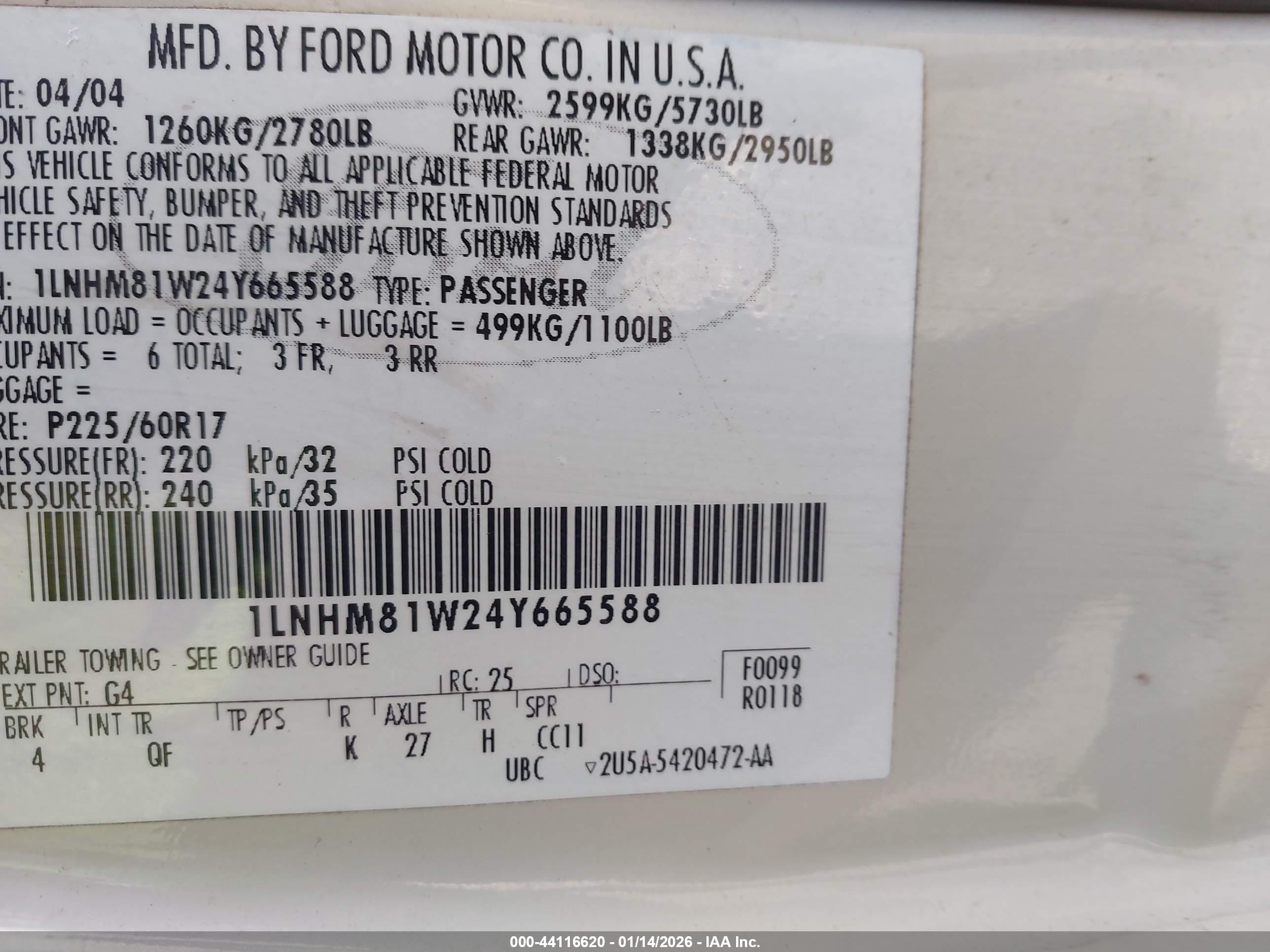 LINCOLN TOWN image 9