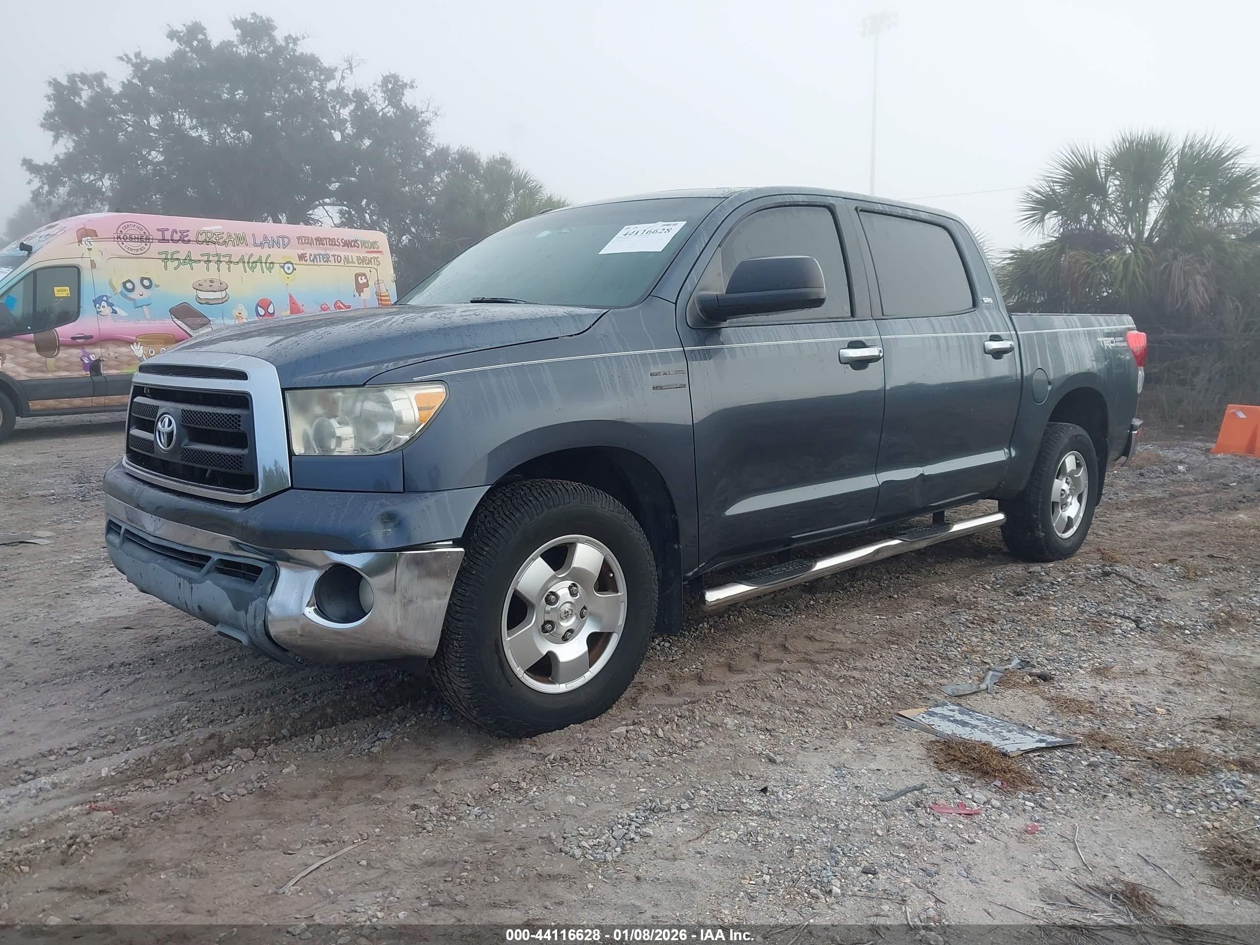 TOYOTA TUNDRA image 2