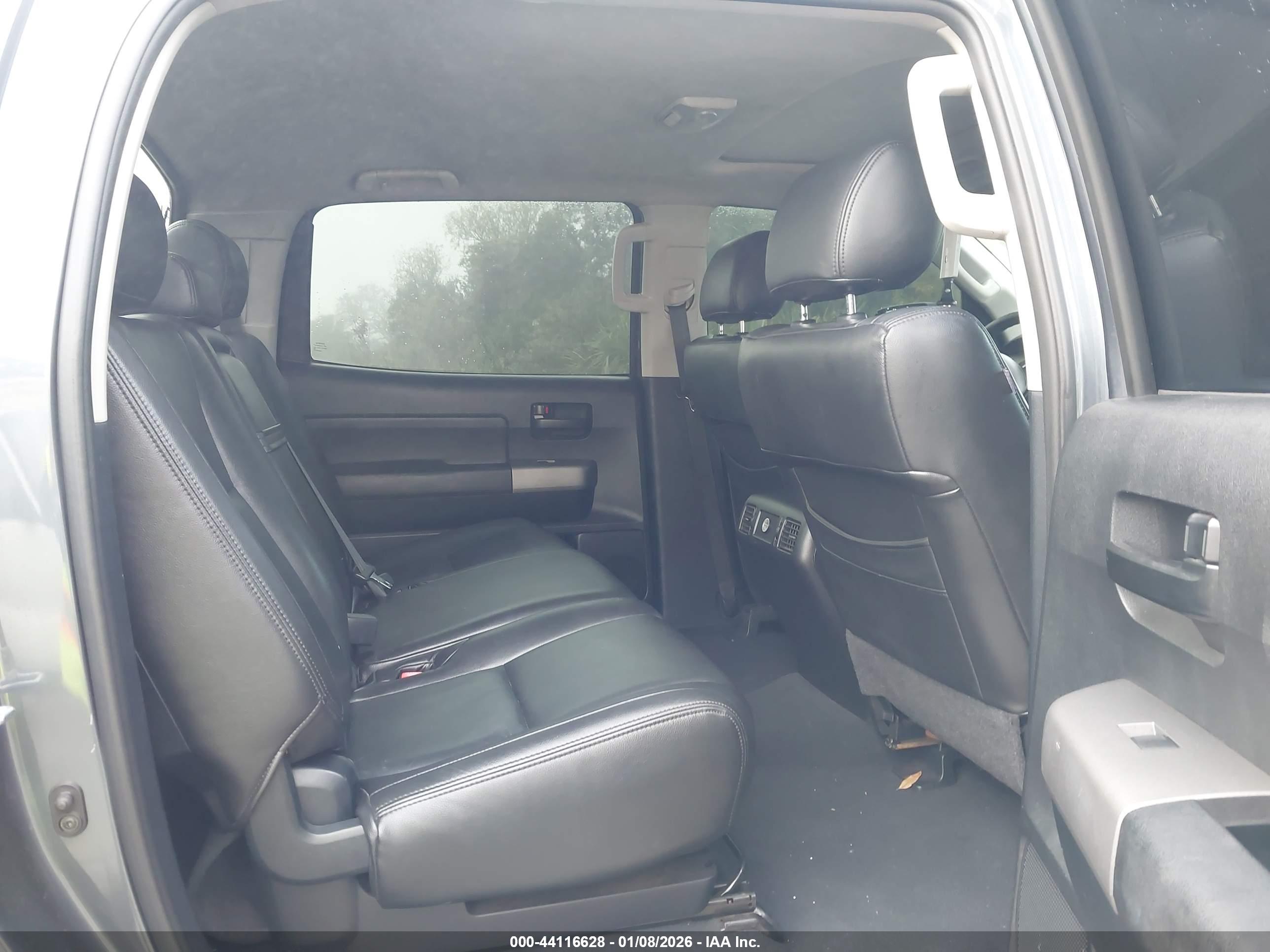 TOYOTA TUNDRA image 8