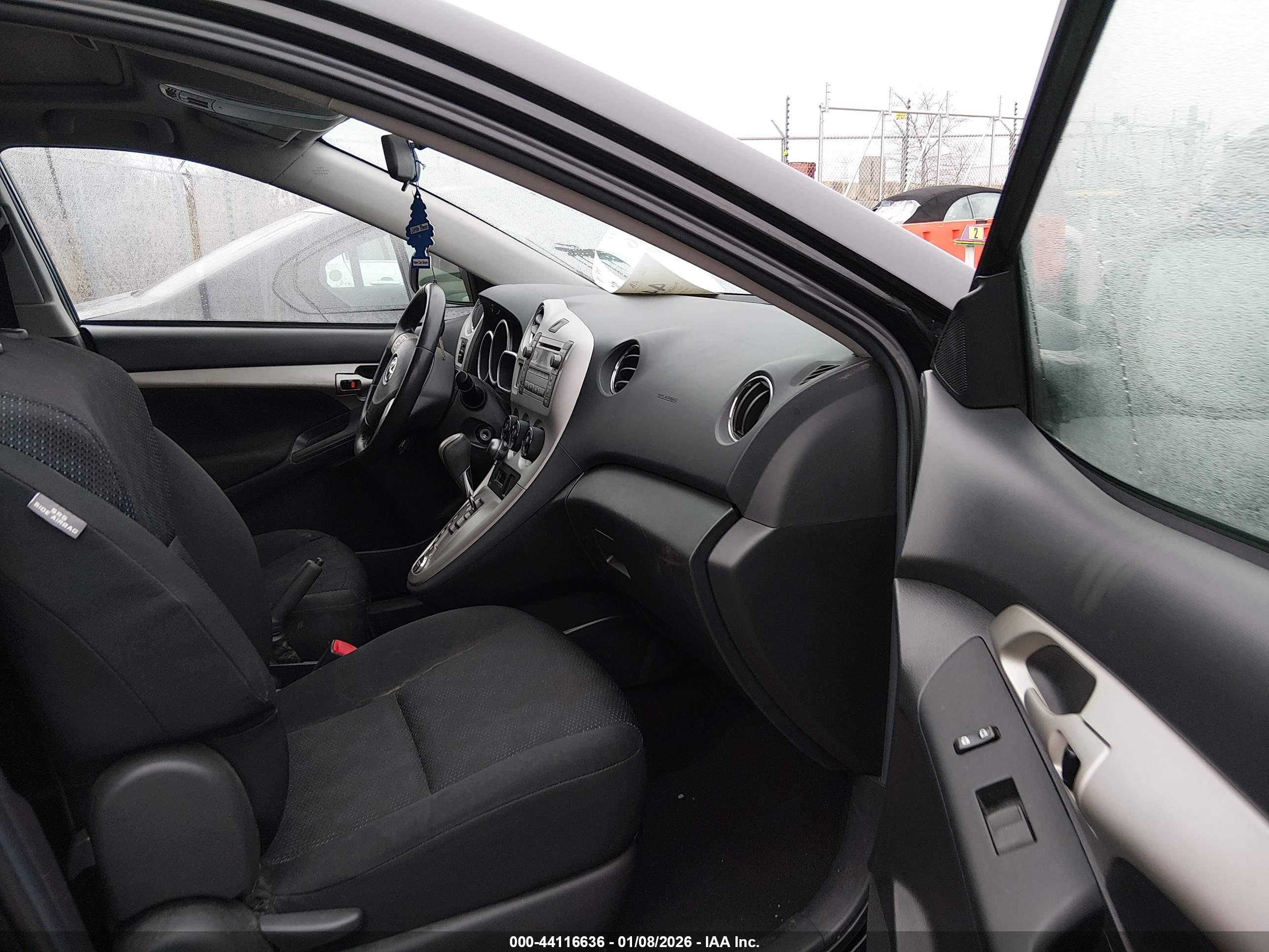 TOYOTA MATRIX image 5