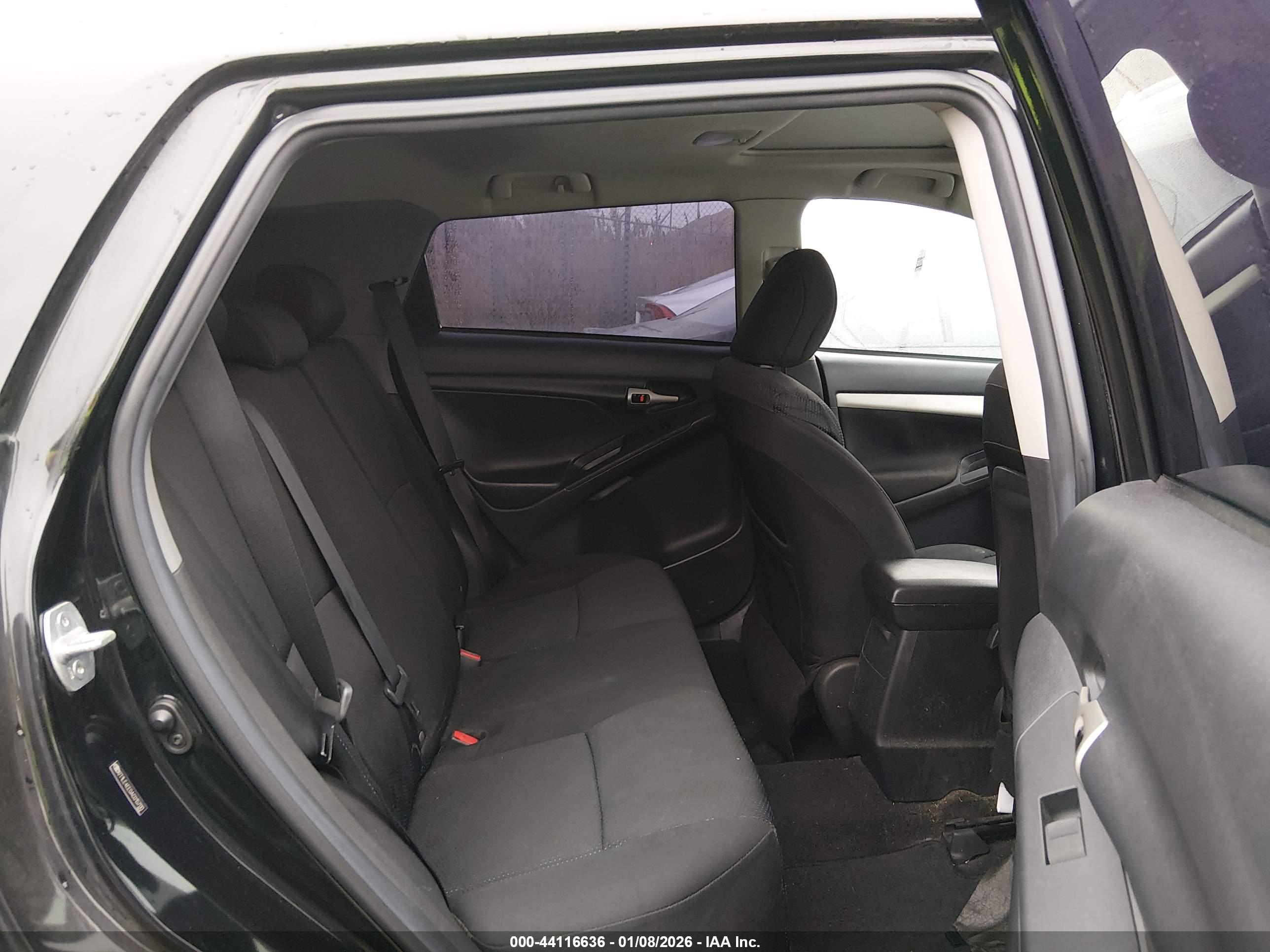 TOYOTA MATRIX image 8
