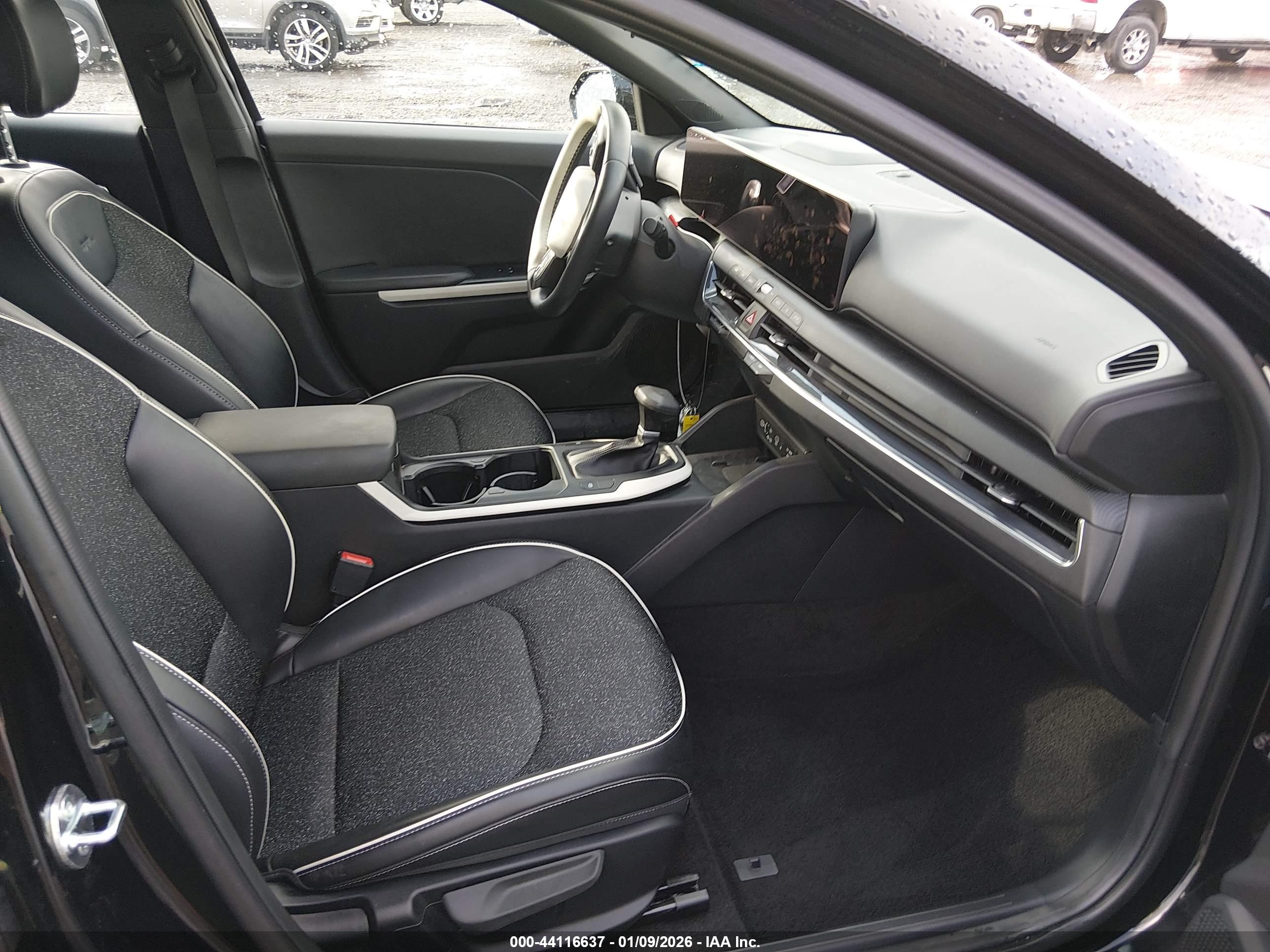 KIA K4 image 5