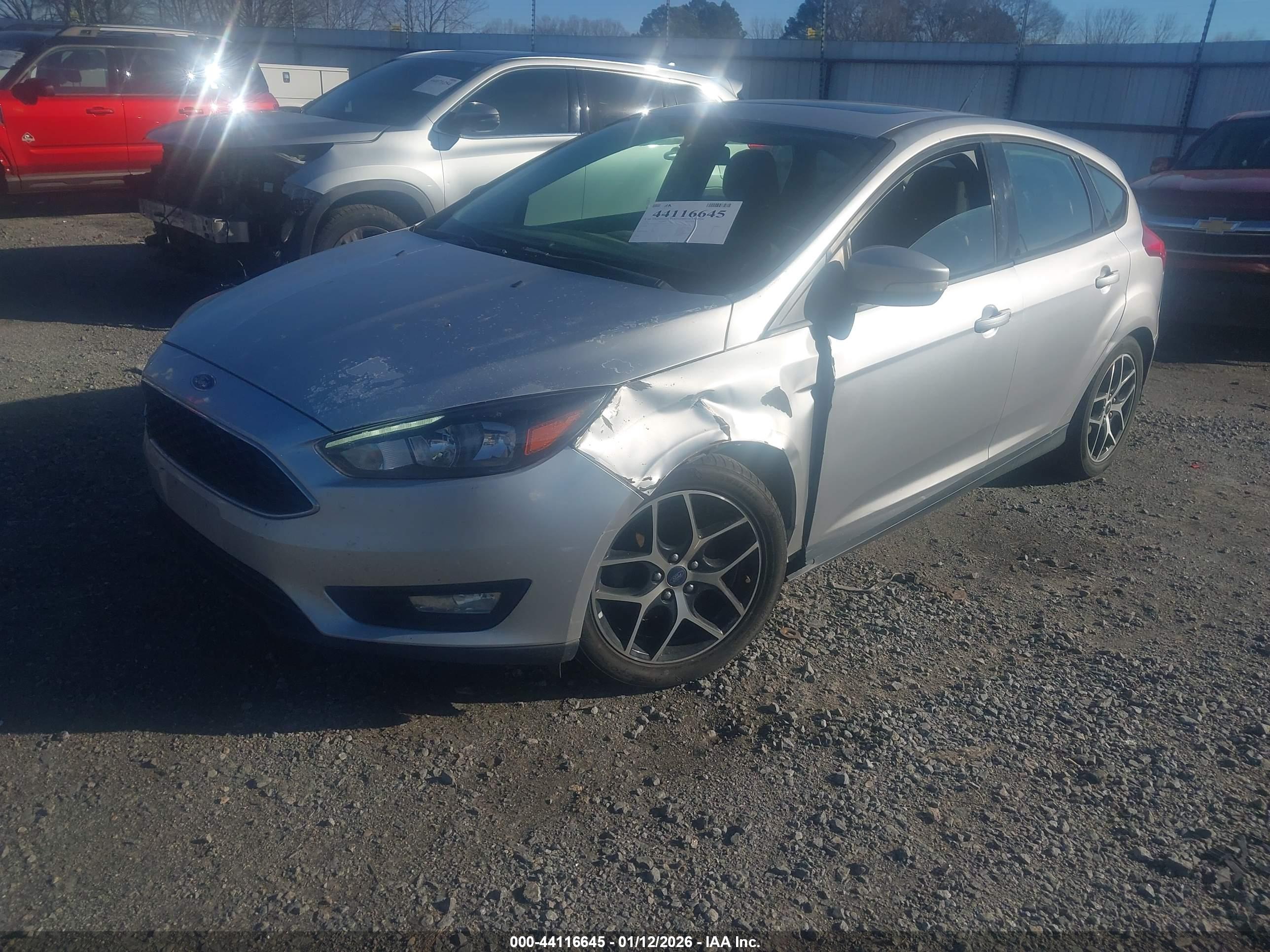 FORD FOCUS image 2