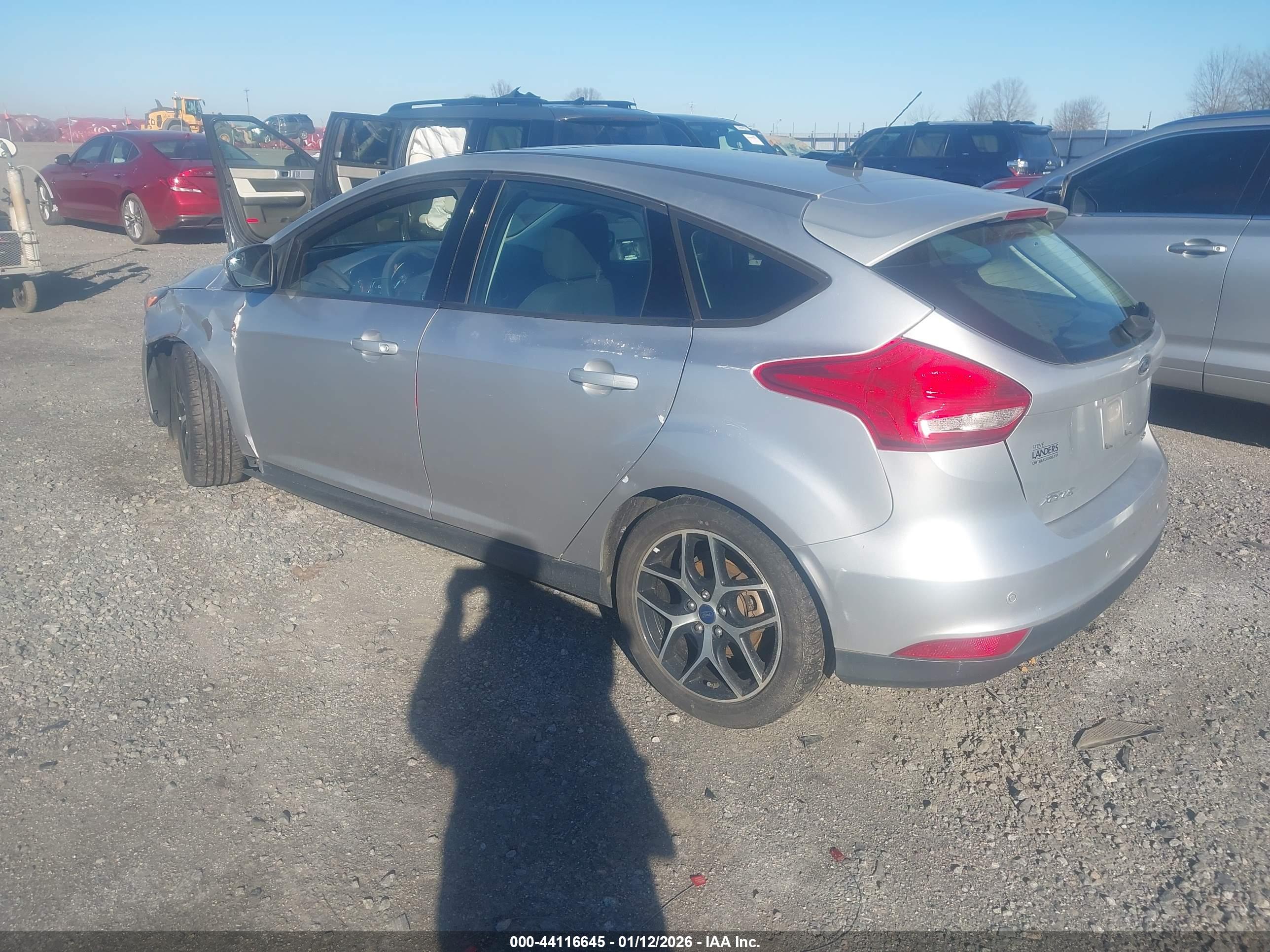 FORD FOCUS image 3