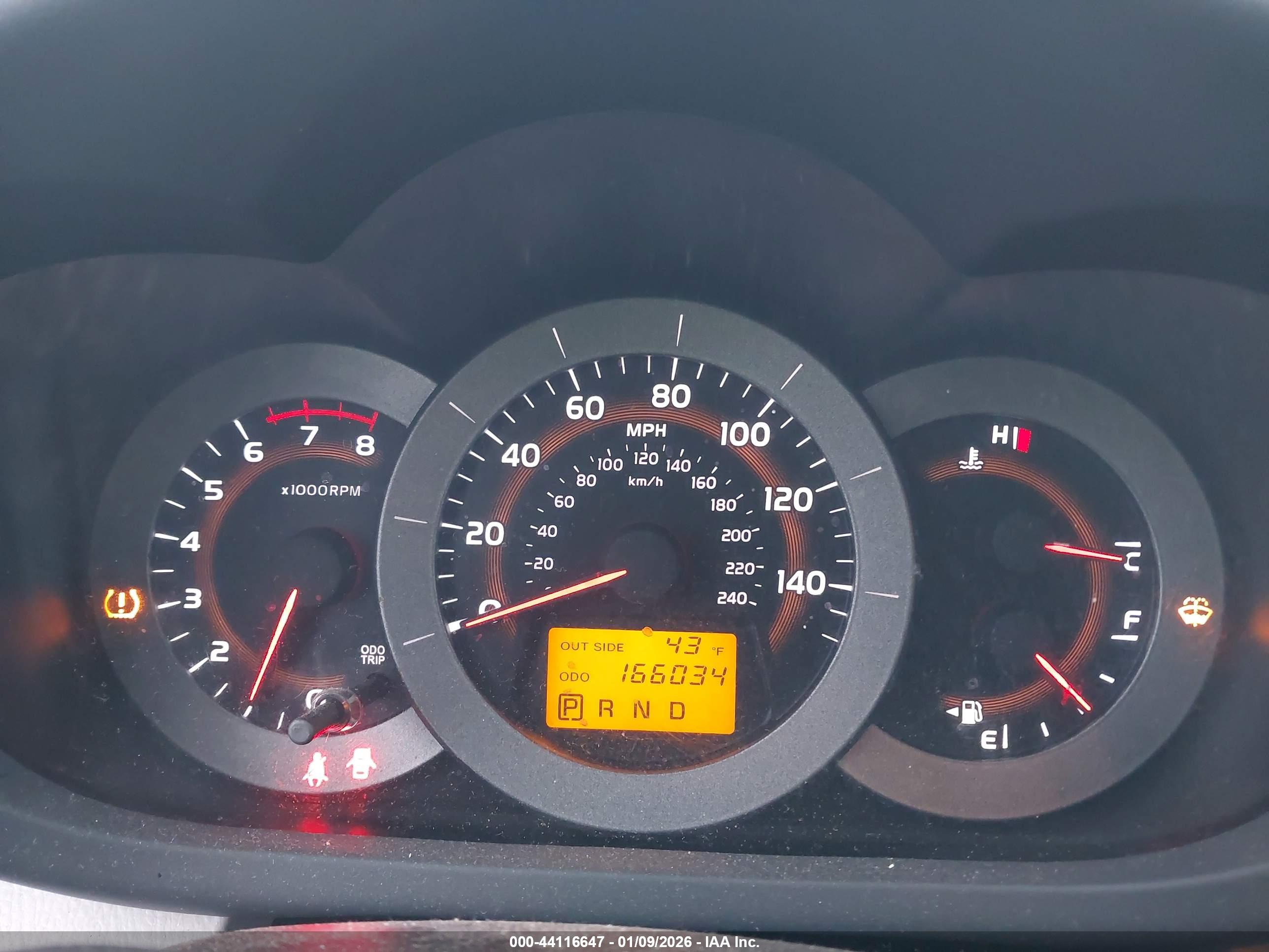TOYOTA RAV4 image 7