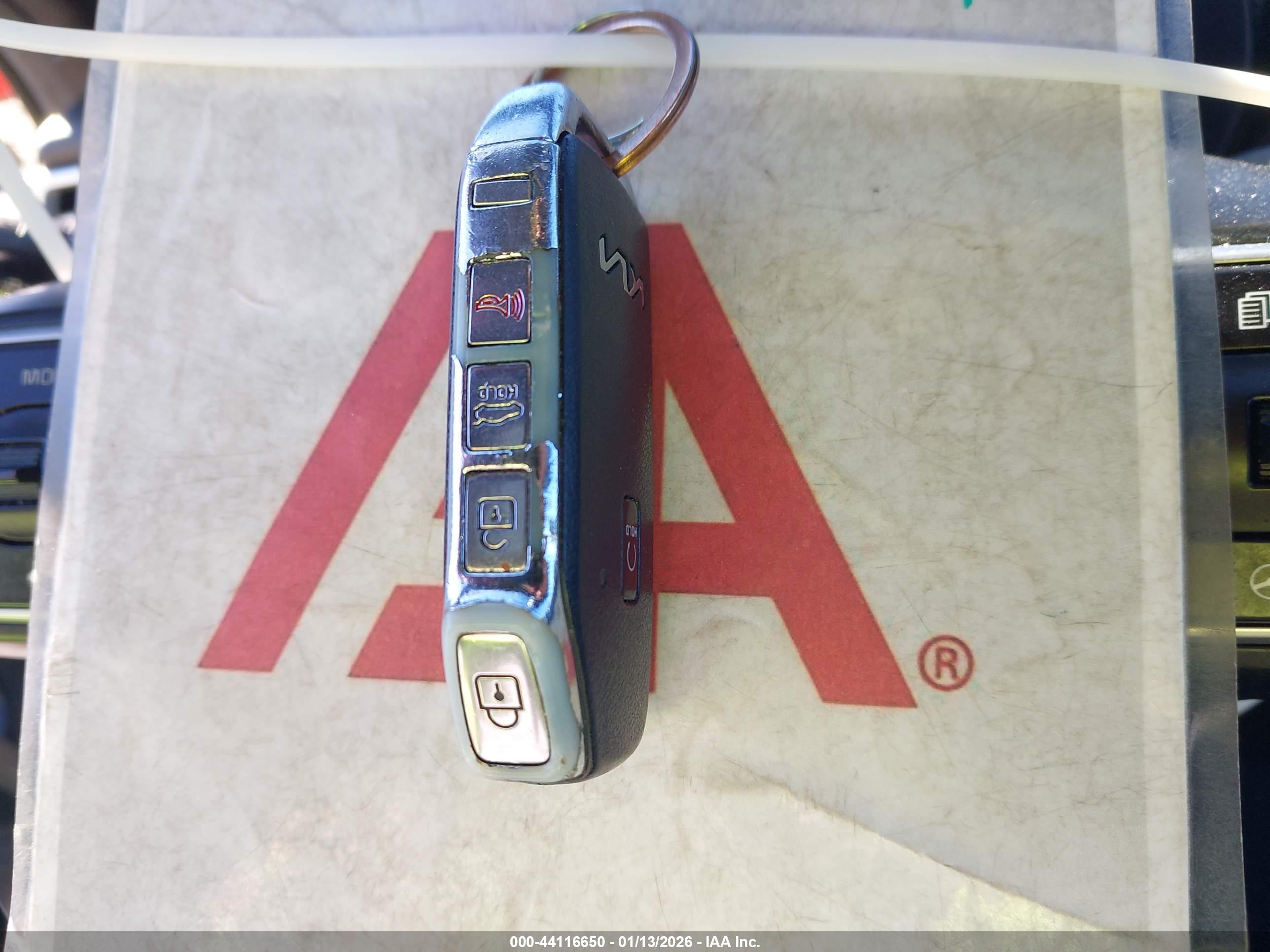 KIA K5 image 11
