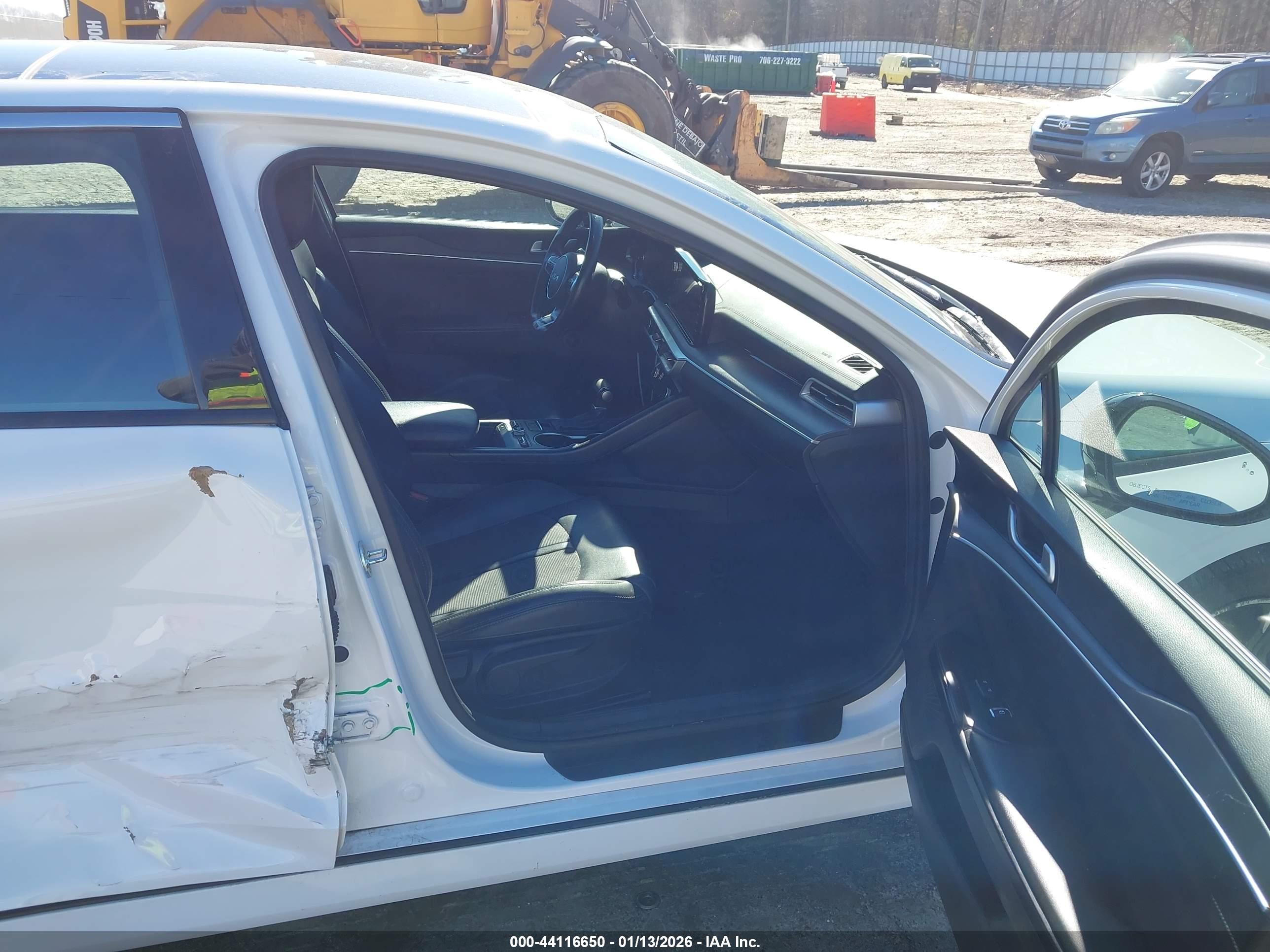 KIA K5 image 5
