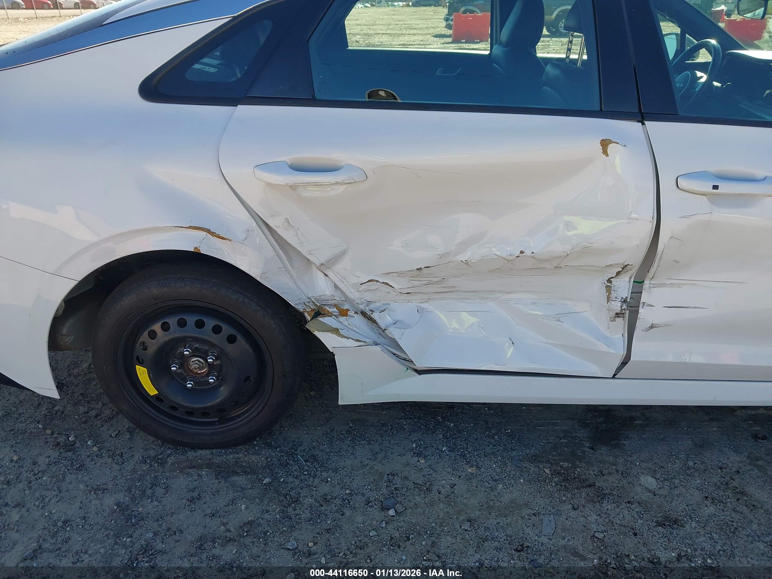 KIA K5 image 6