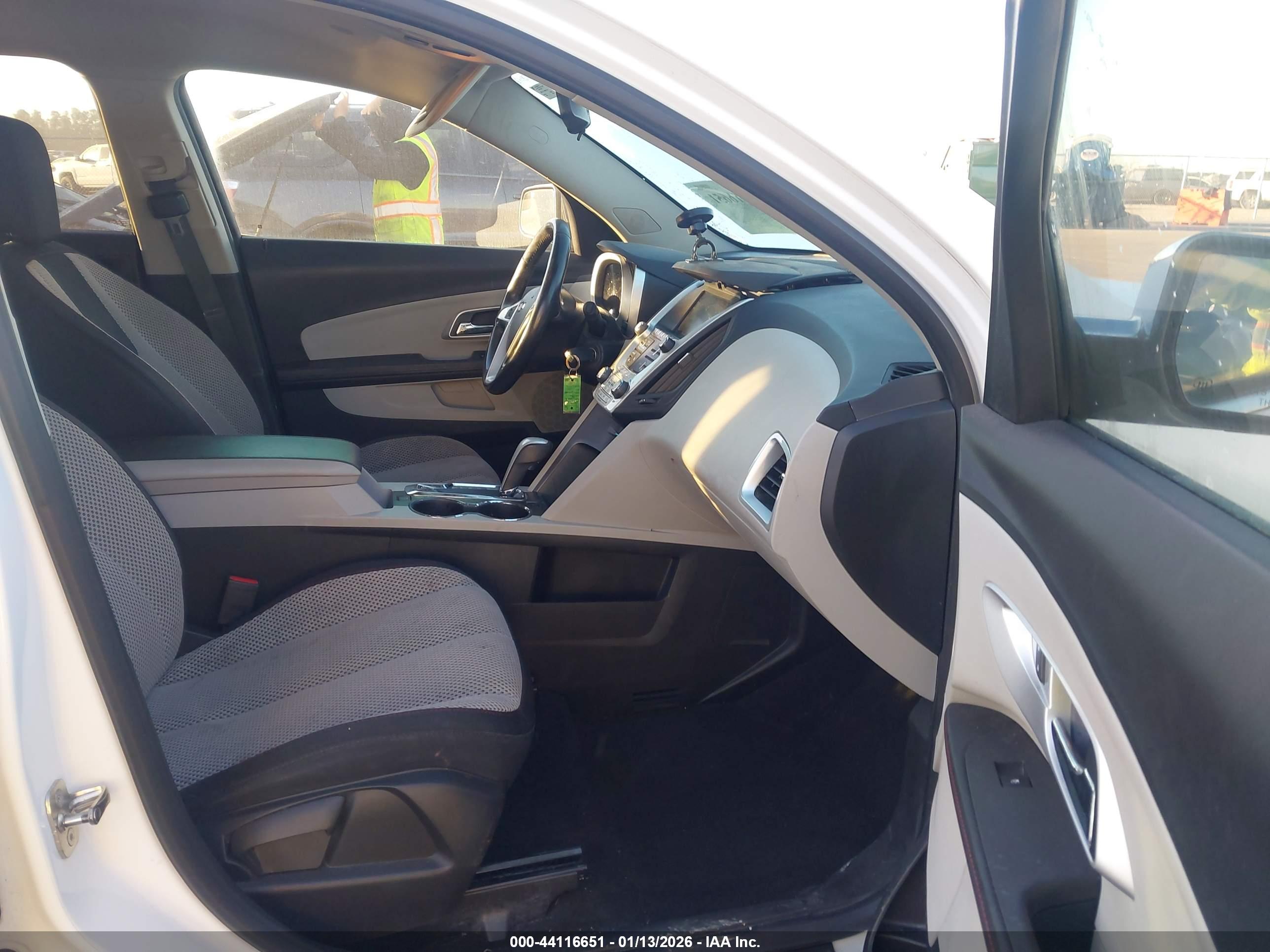 CHEVROLET EQUINOX image 5