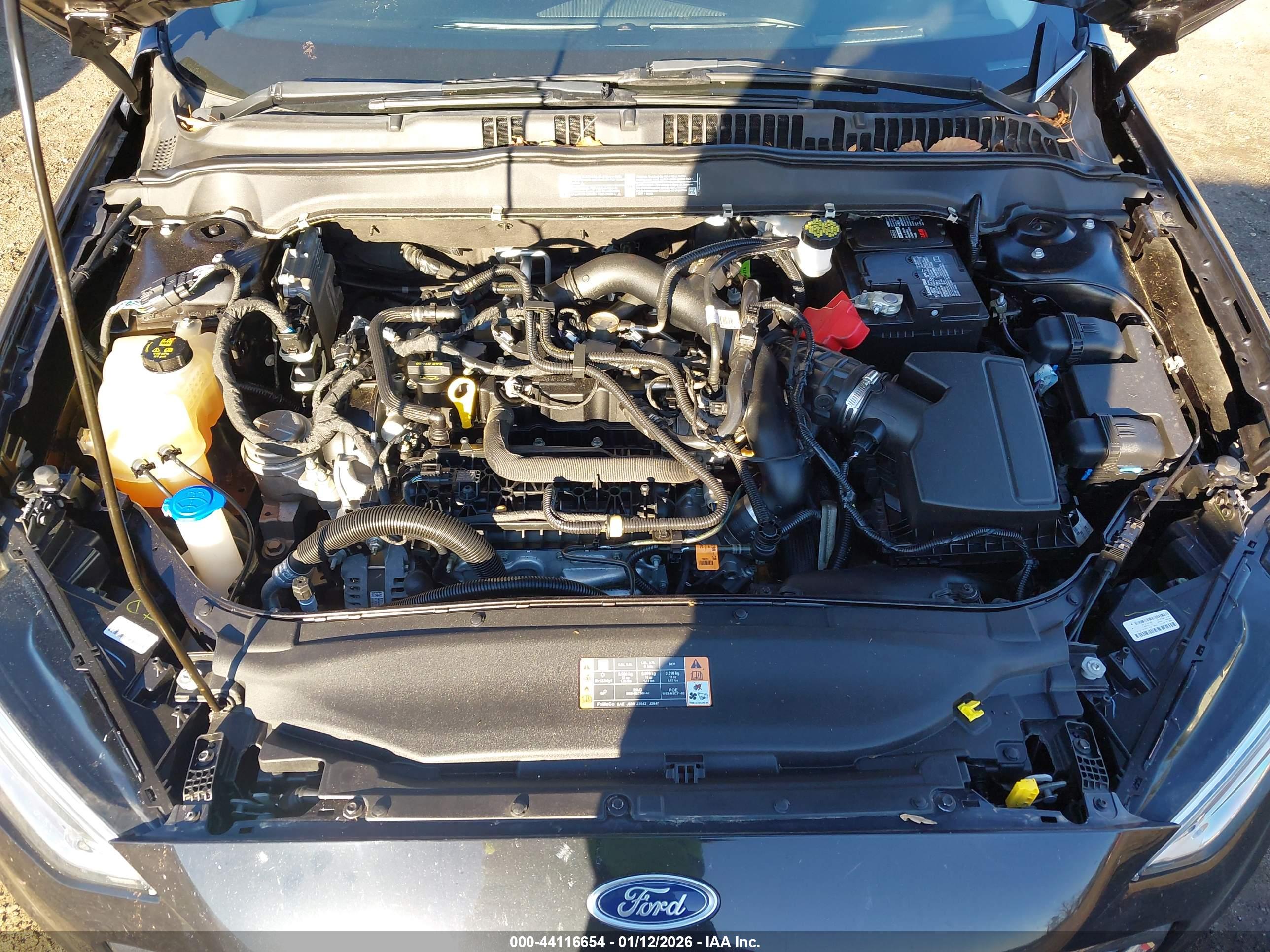 FORD FUSION image 10