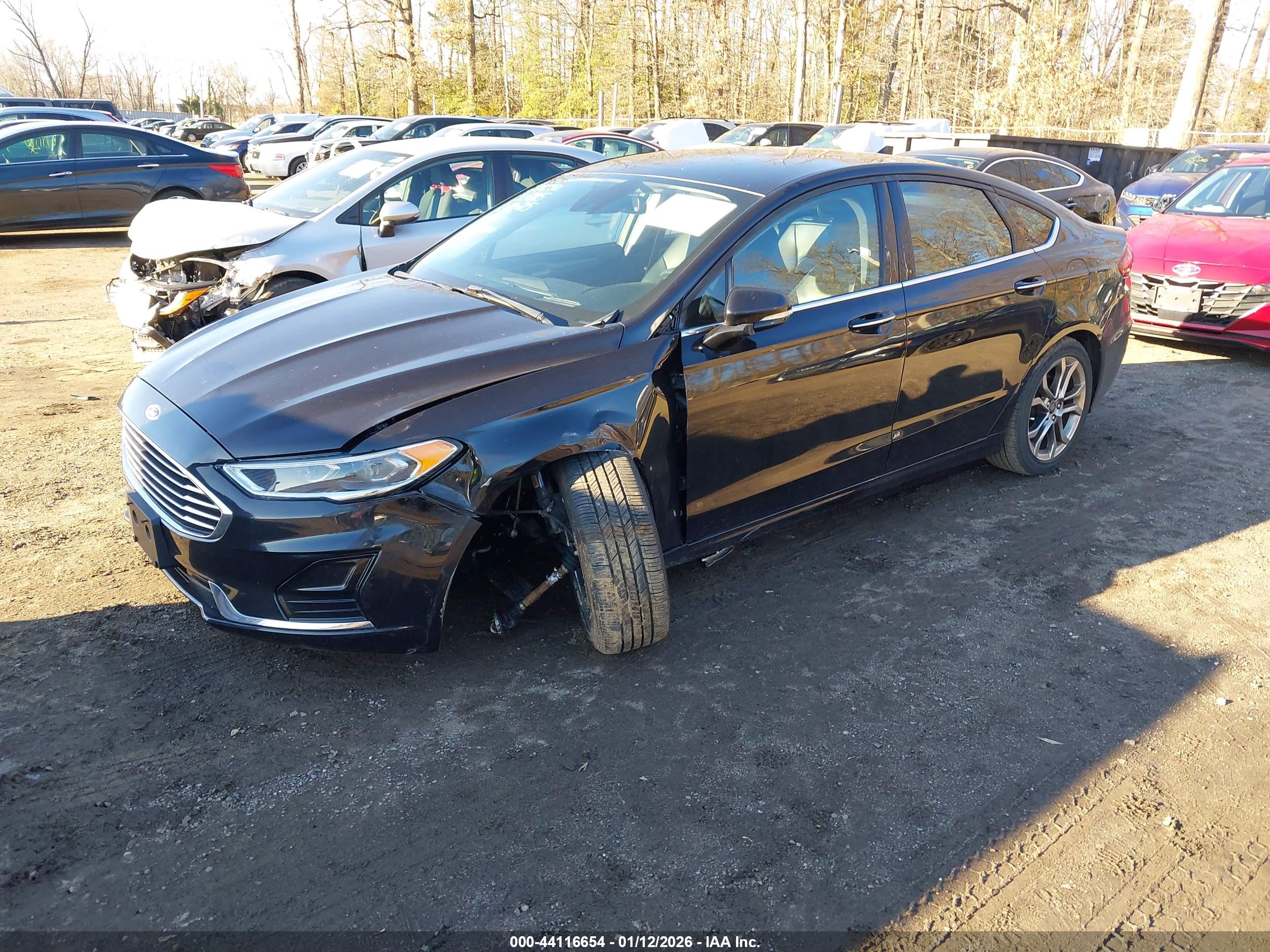 FORD FUSION image 2