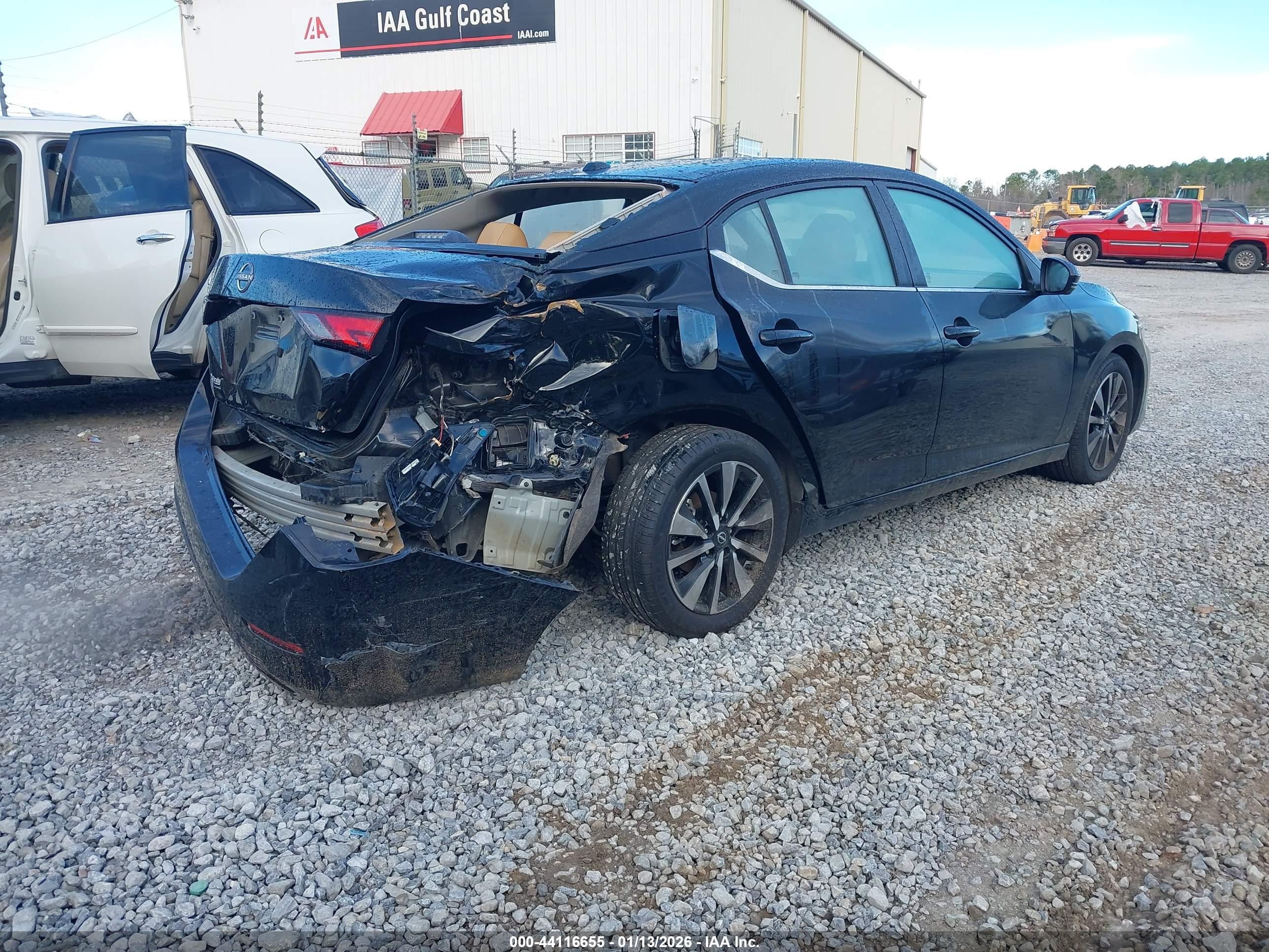 NISSAN SENTRA image 4