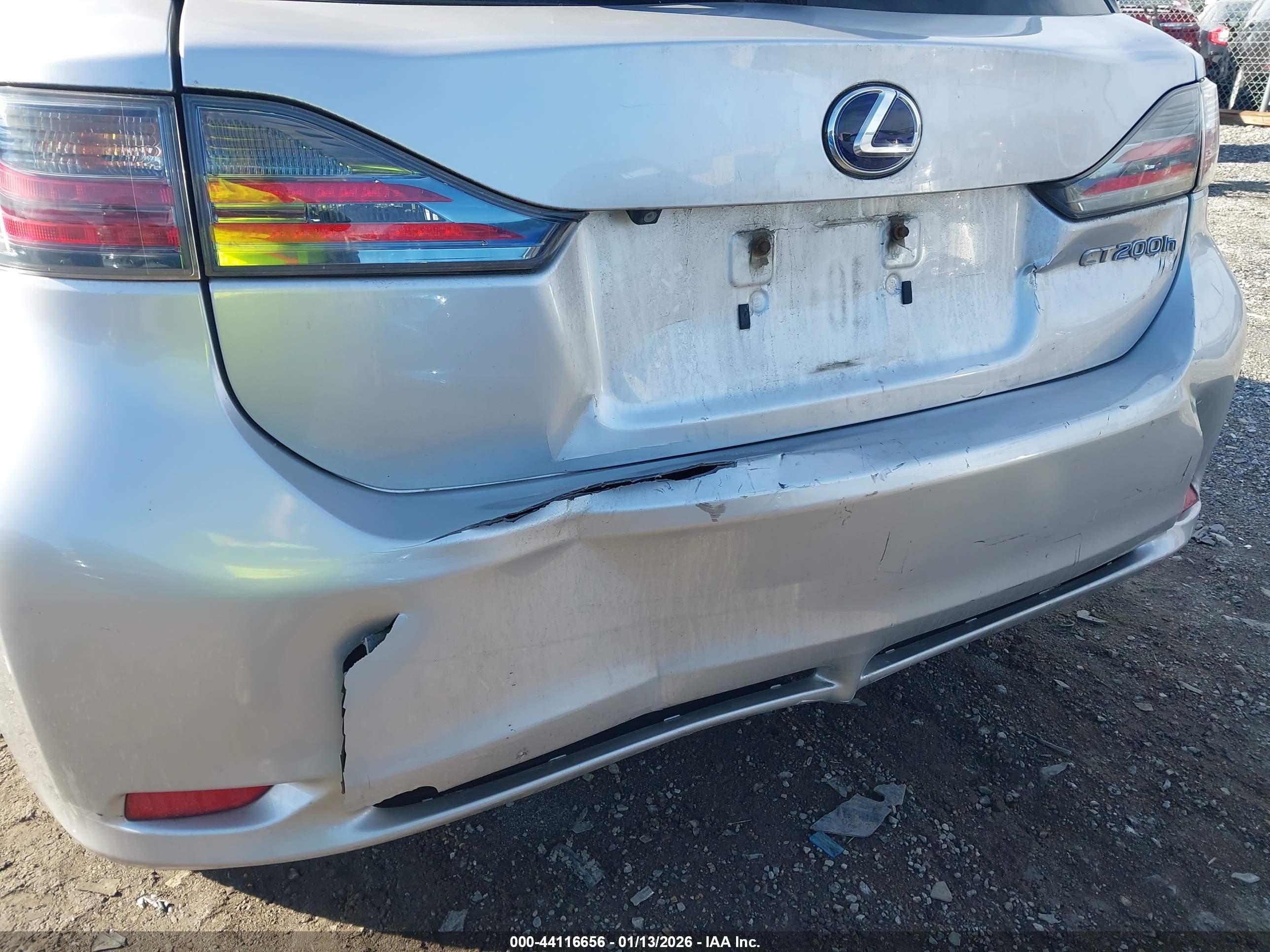 LEXUS CT image 6