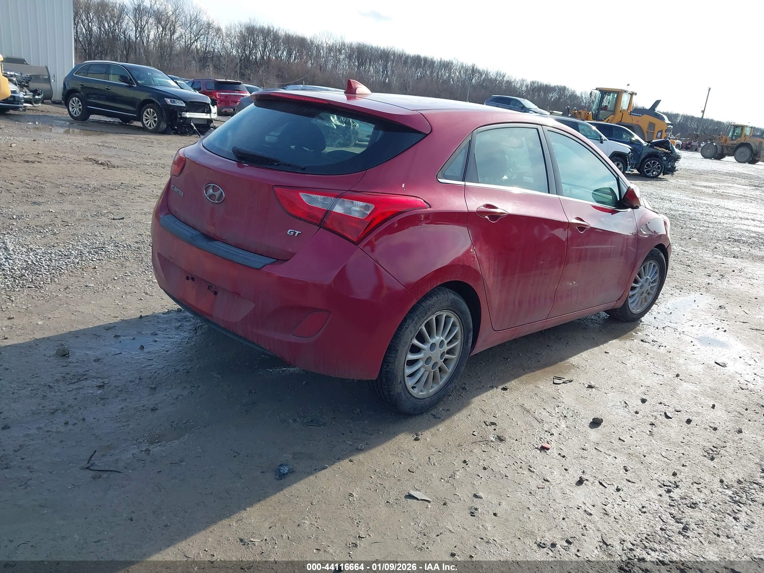 HYUNDAI ELANTRA image 4