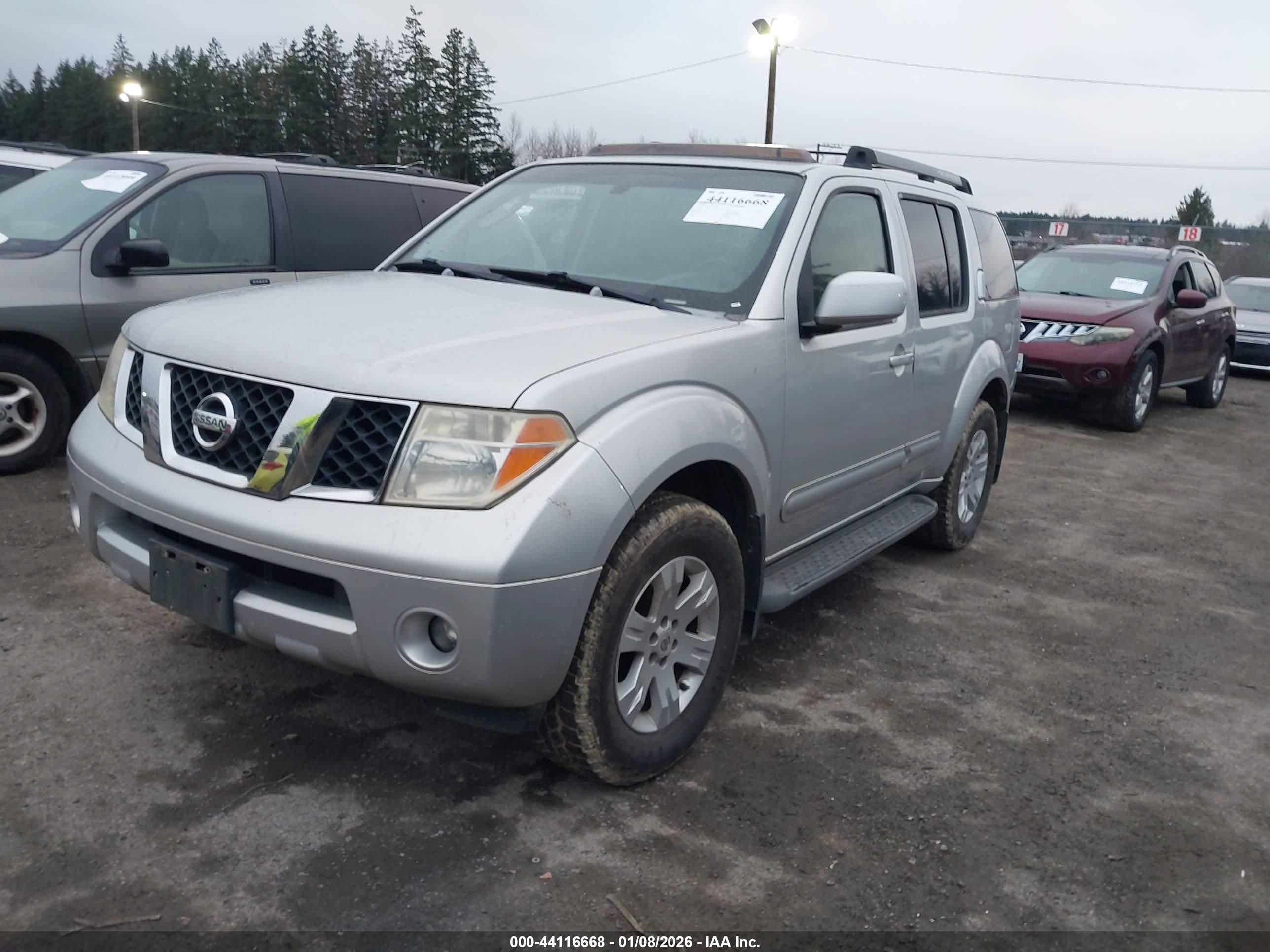 NISSAN PATHFINDER image 2