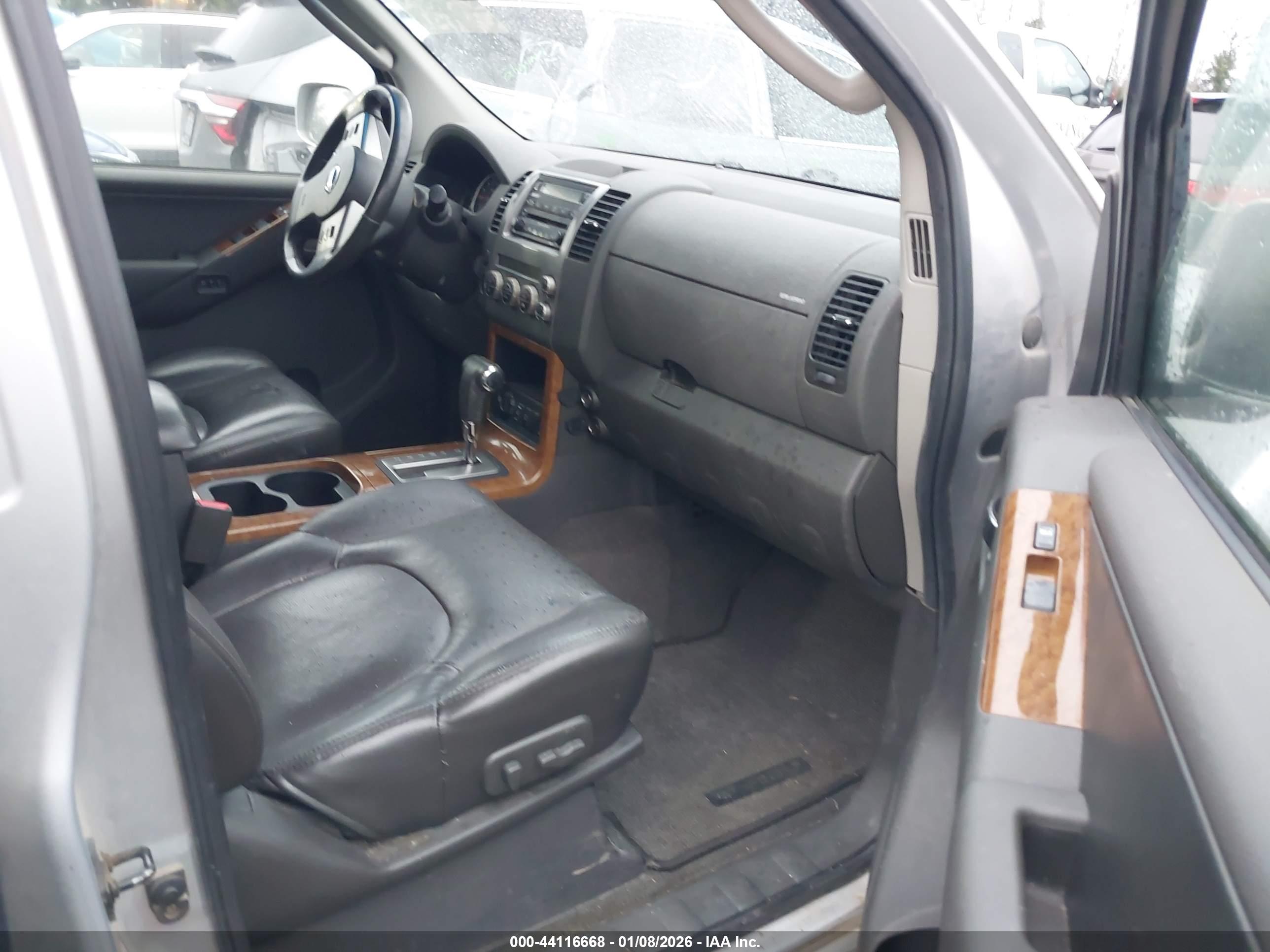 NISSAN PATHFINDER image 5