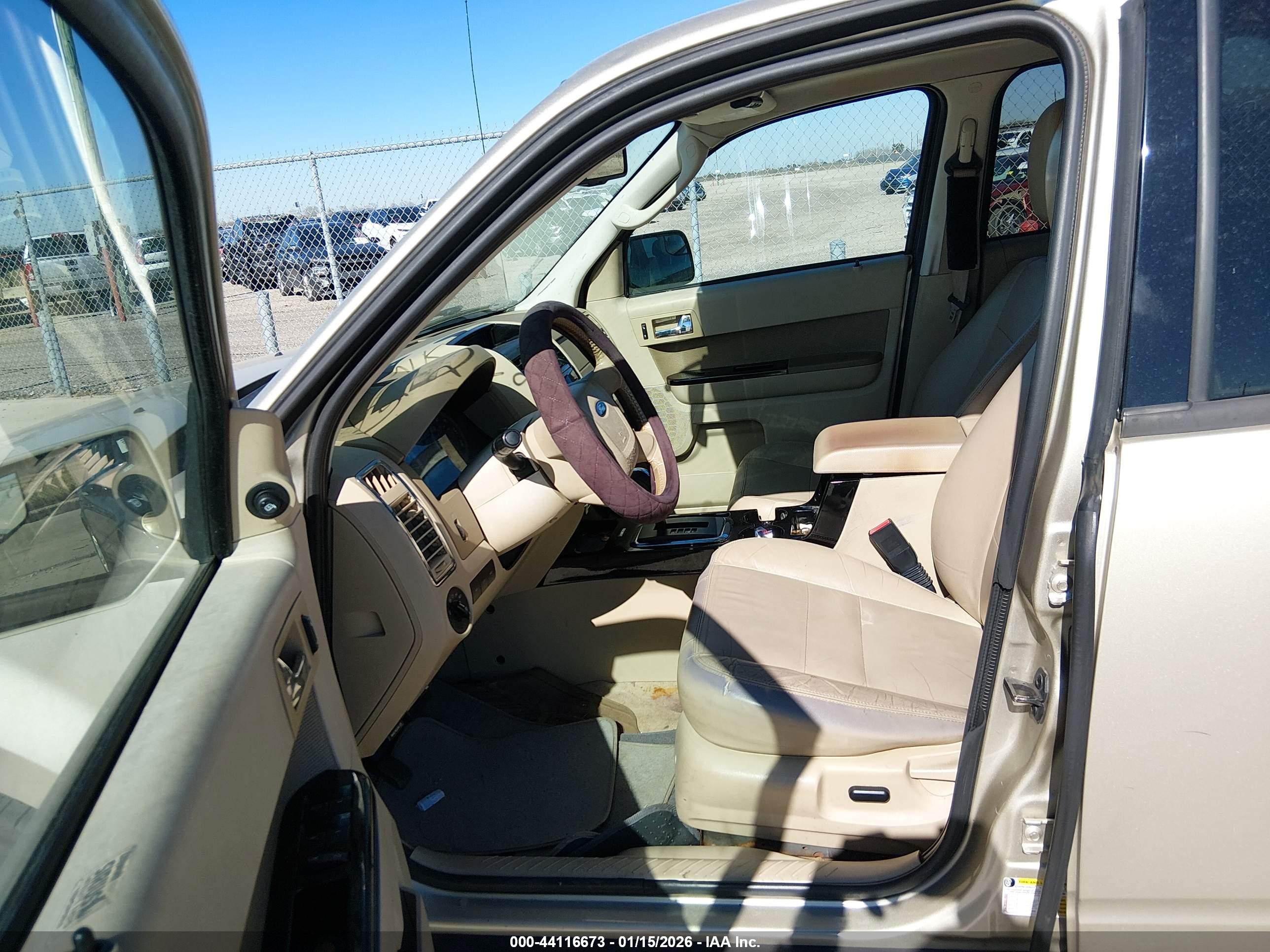 FORD ESCAPE image 8