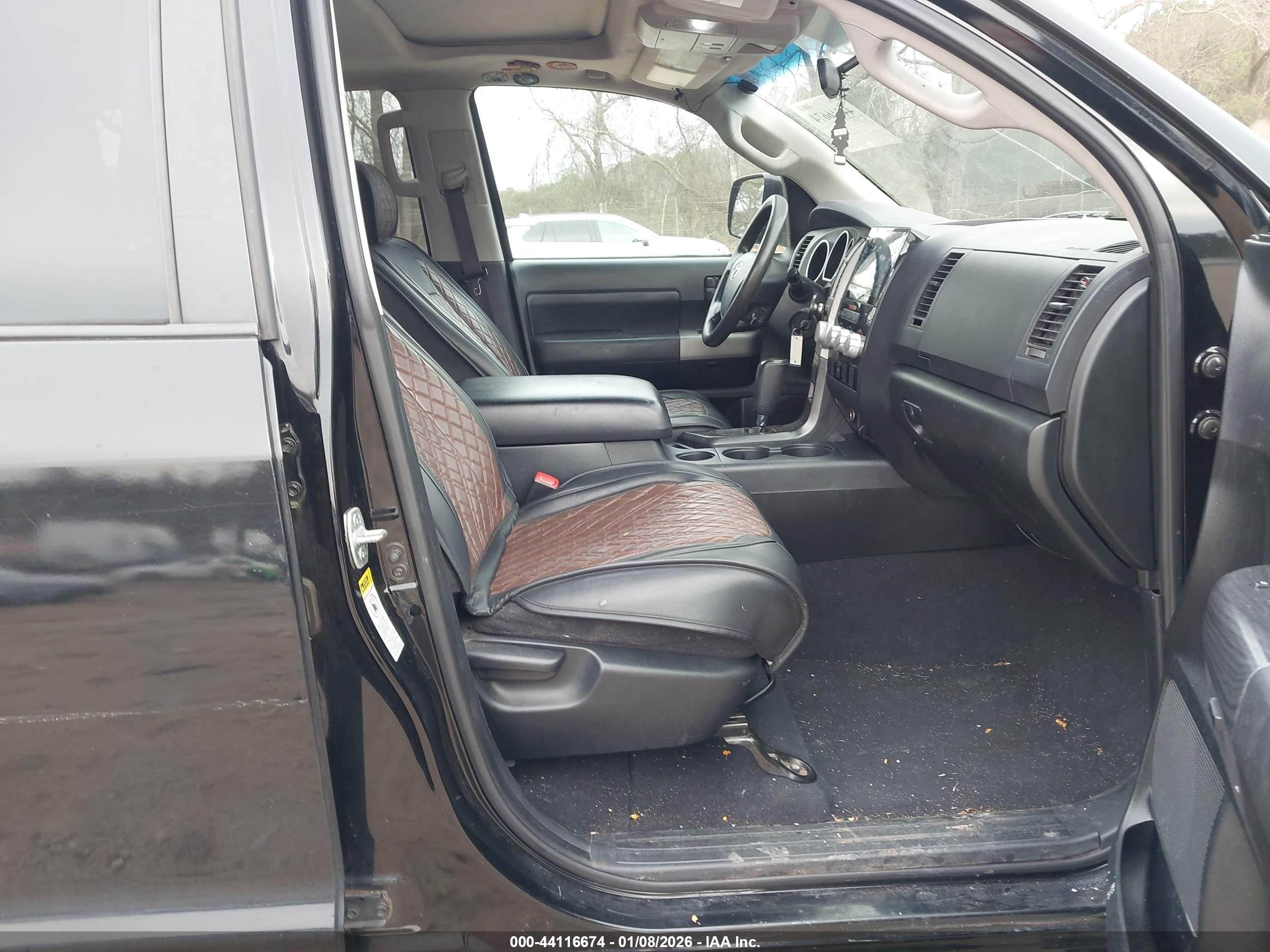 TOYOTA TUNDRA image 5