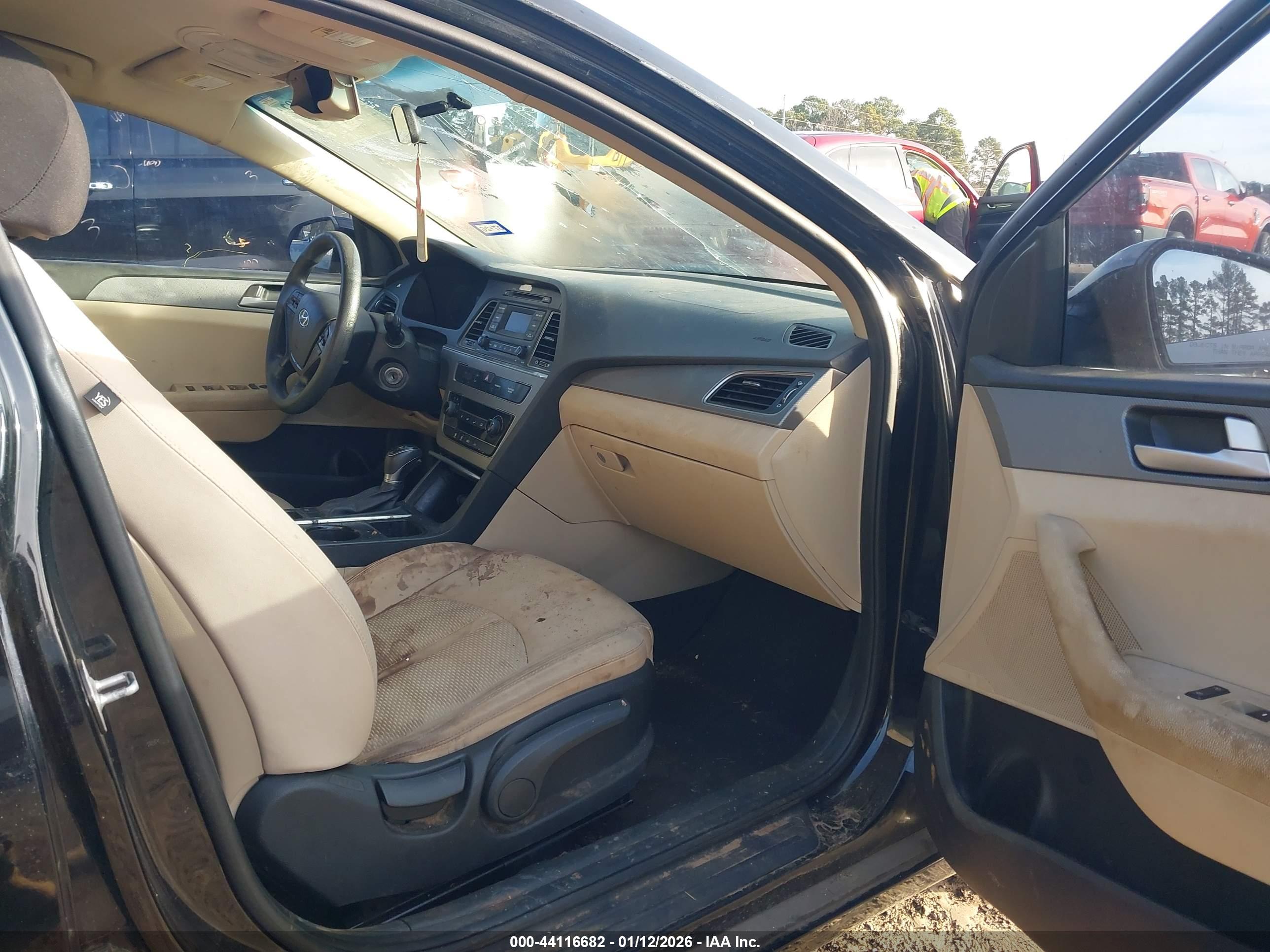 HYUNDAI SONATA image 5